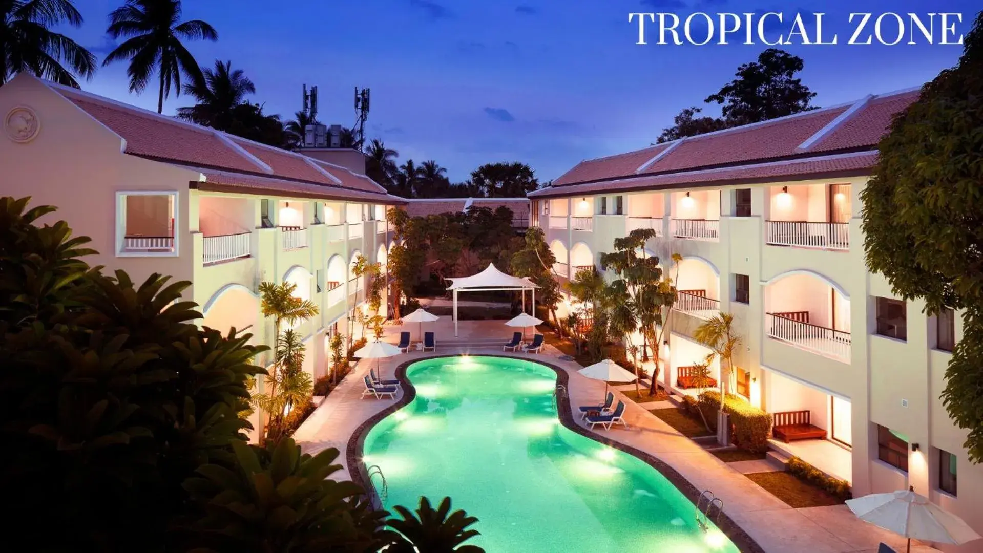 Swimming pool in Celes Samui Swimming pool in Celes Samui