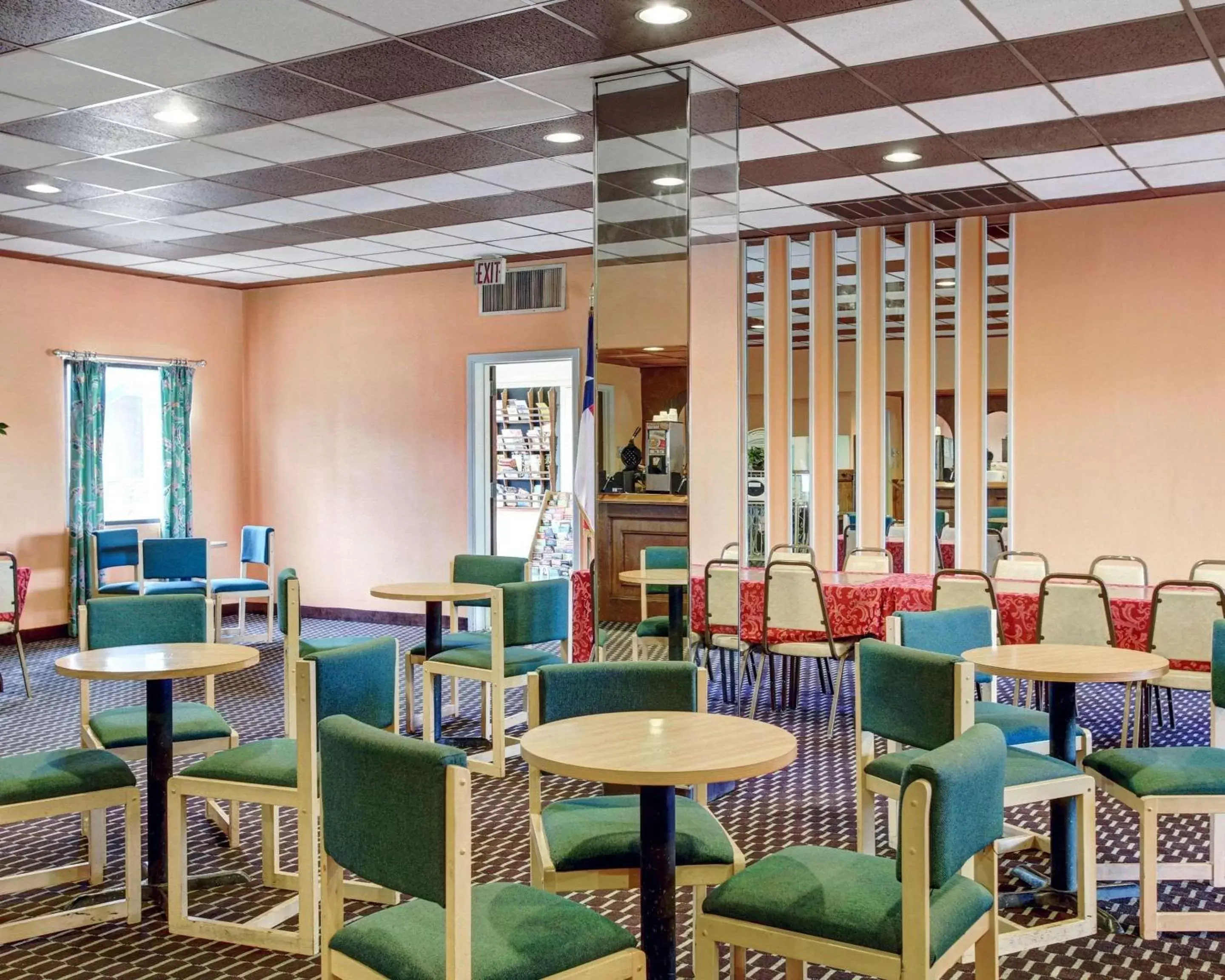 Restaurant/places to eat in Rodeway Inn New Braunfels - San Antonio Area Restaurant/places to eat in Rodeway Inn New Braunfels - San Antonio Area