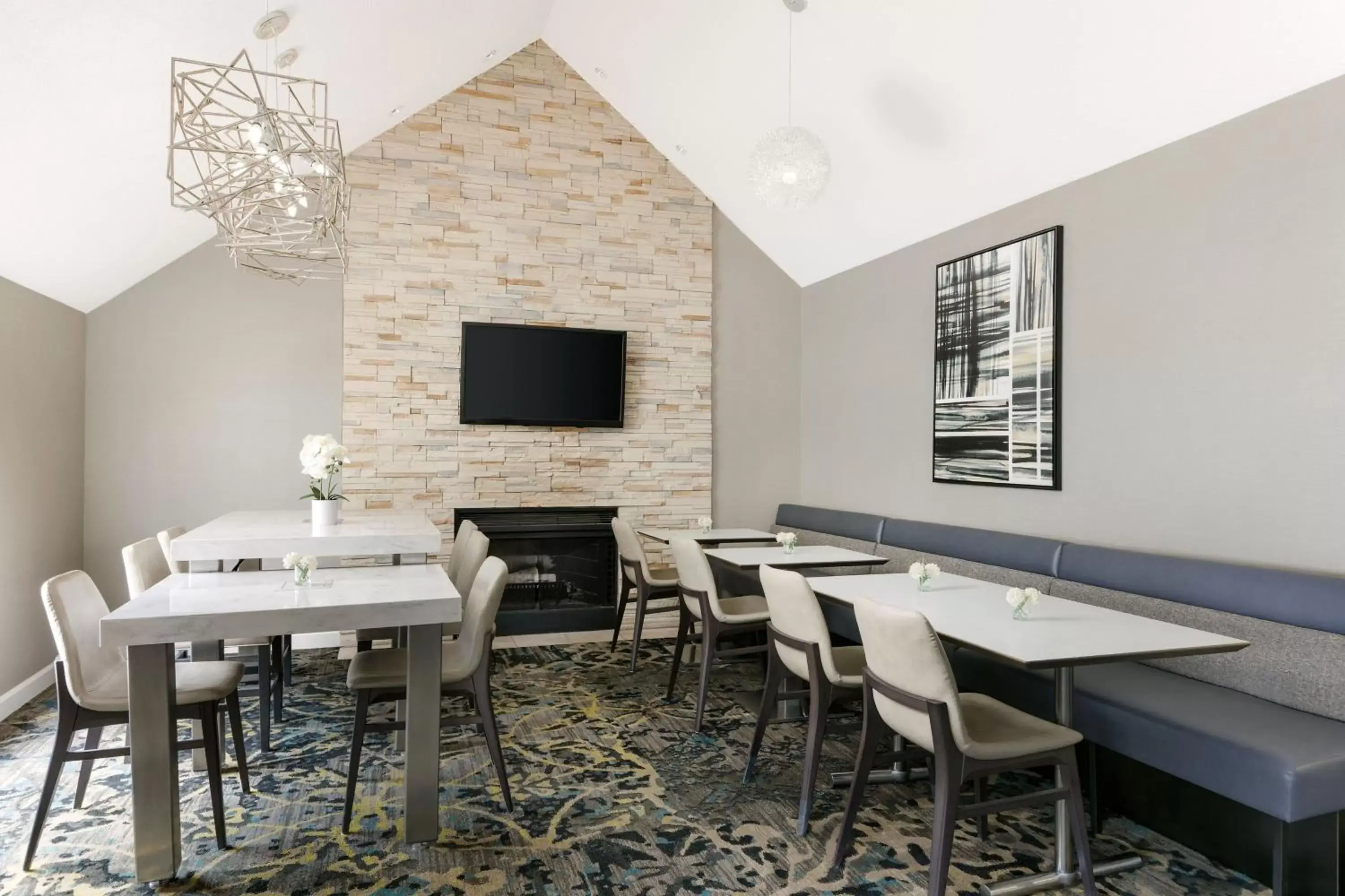 Lobby or reception, Restaurant/Places to Eat in Residence Inn Detroit Troy/Madison Heights