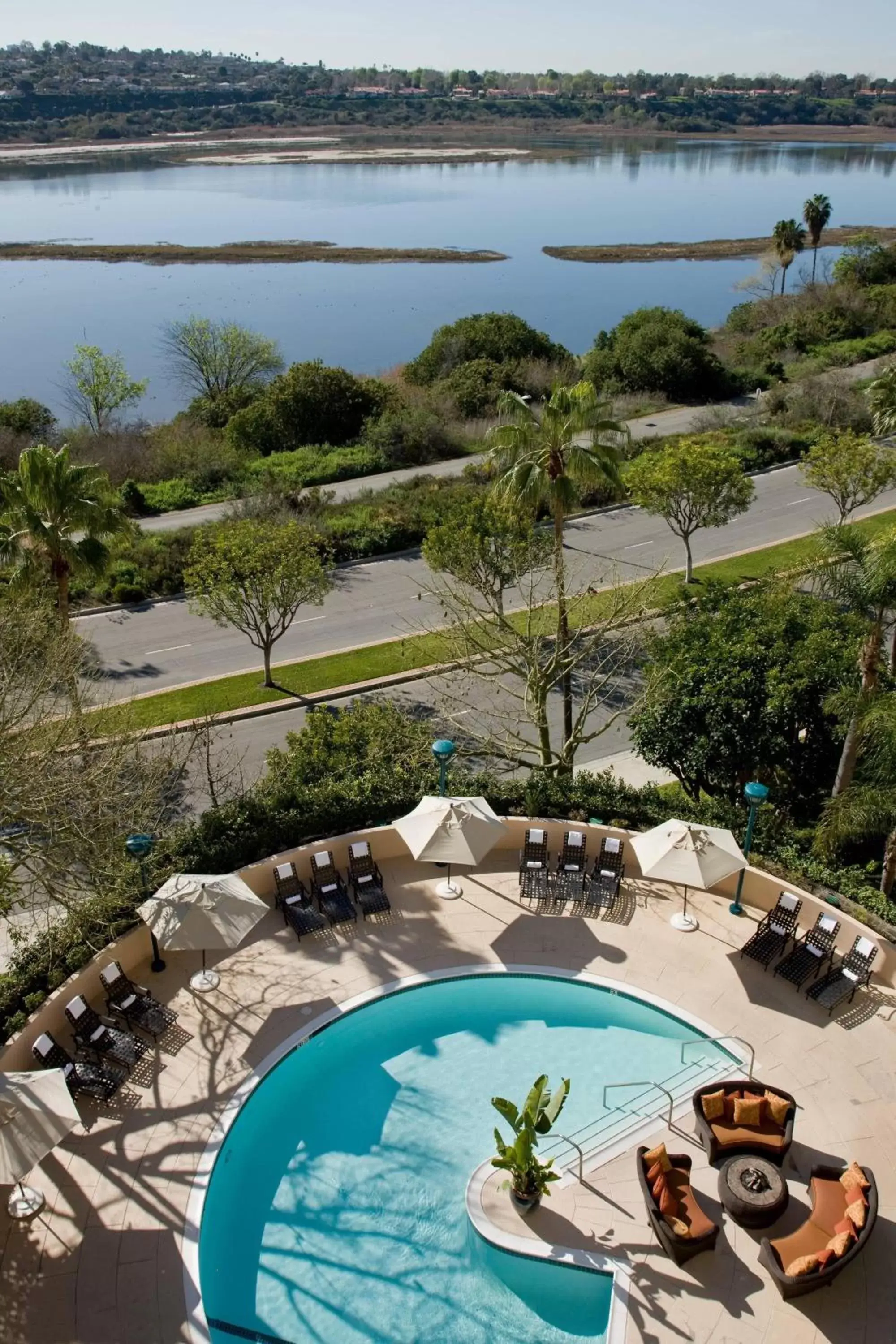 Swimming pool, Pool View in Newport Beach Marriott Bayview