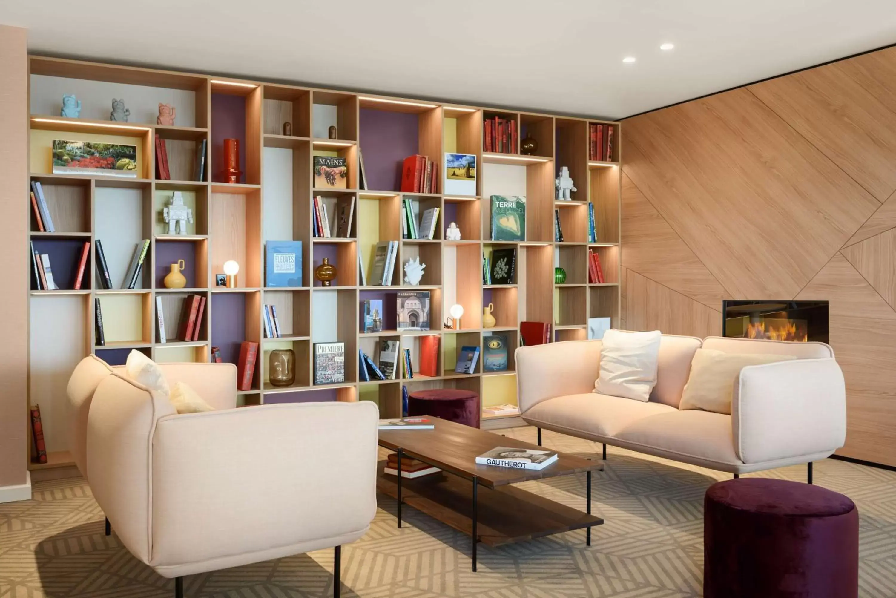 Lobby or reception, Library in Hyatt House Paris Charles de Gaulle Airport