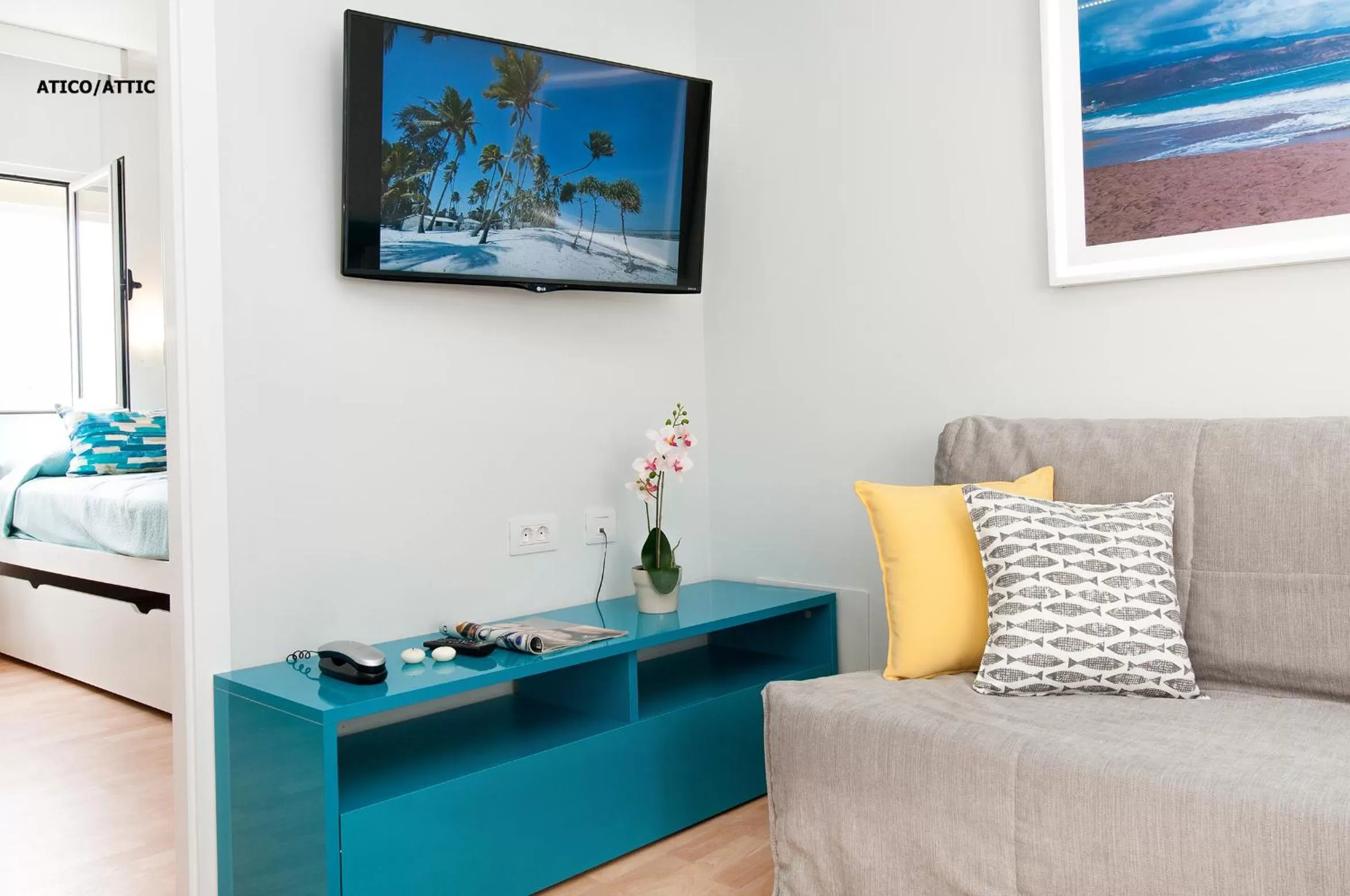 Living room, Bed in Hotel Apartamento Bajamar