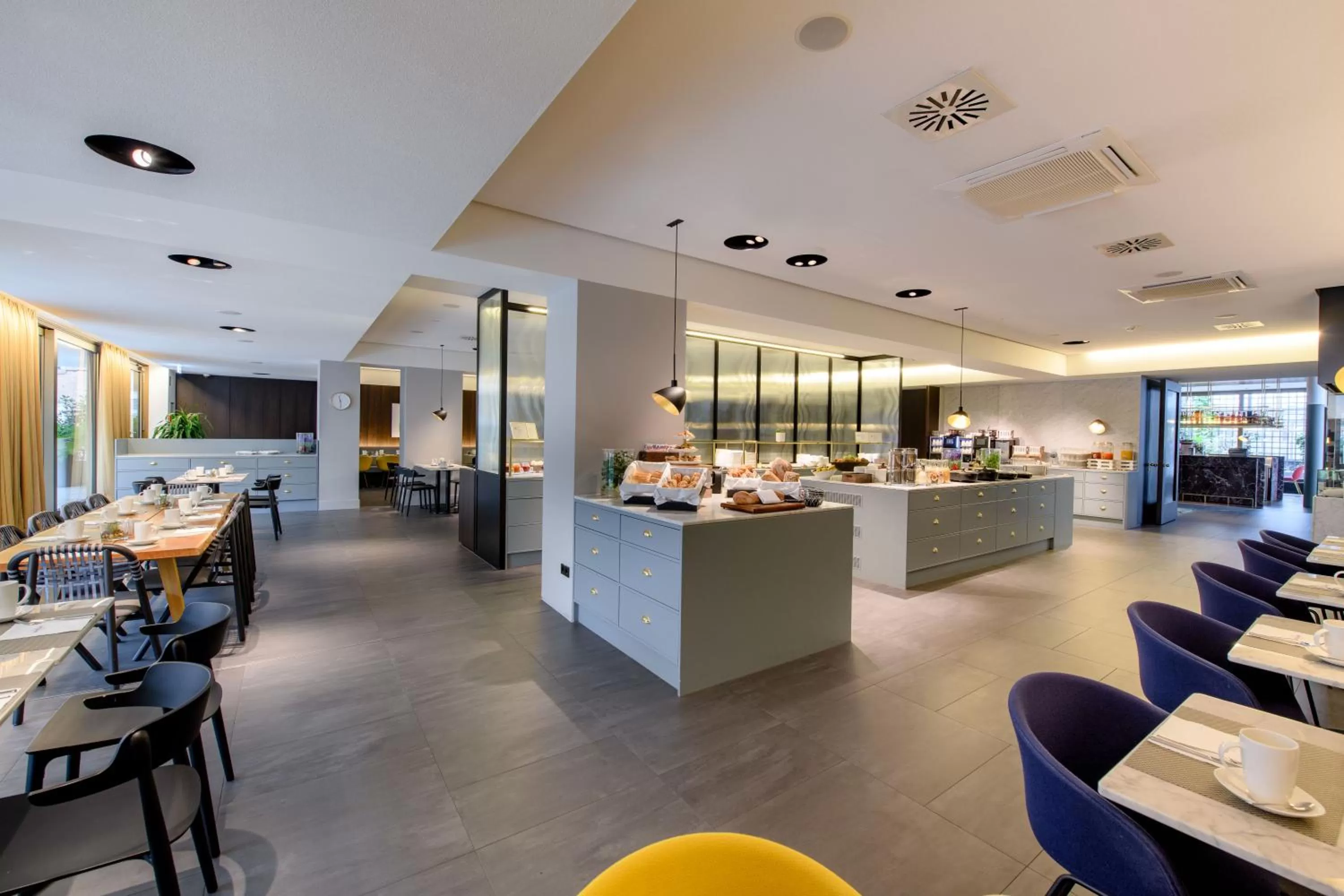 Restaurant/places to eat in Mercure Hotel Wiesbaden City