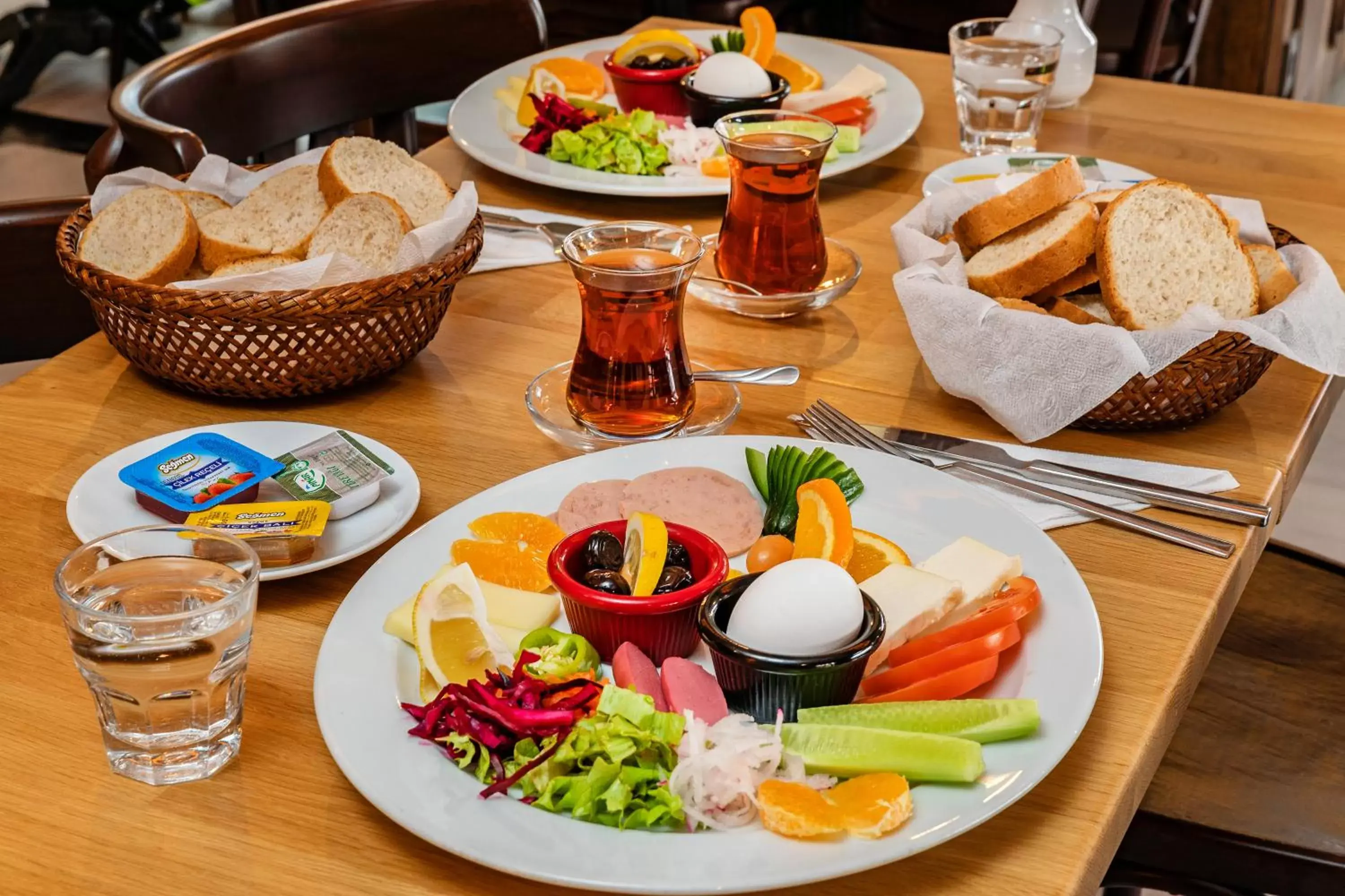 Breakfast in Santa Ottoman Hotel