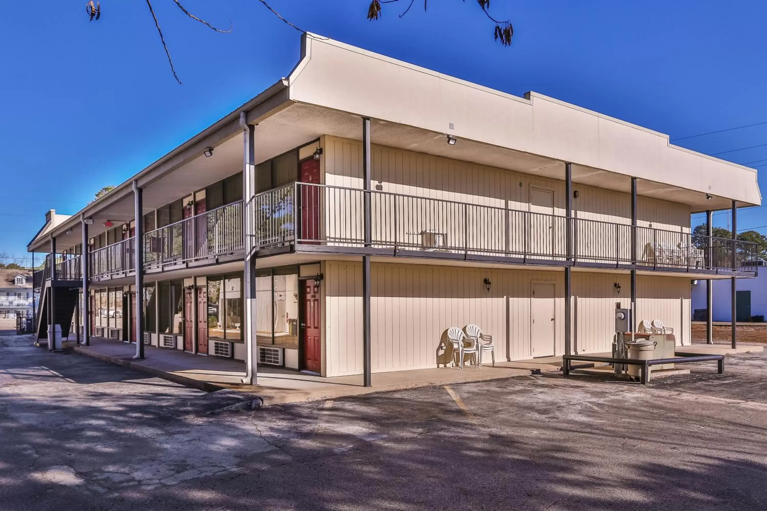 Property building in Candlewick Inn and Suites Property building in Candlewick Inn and Suites