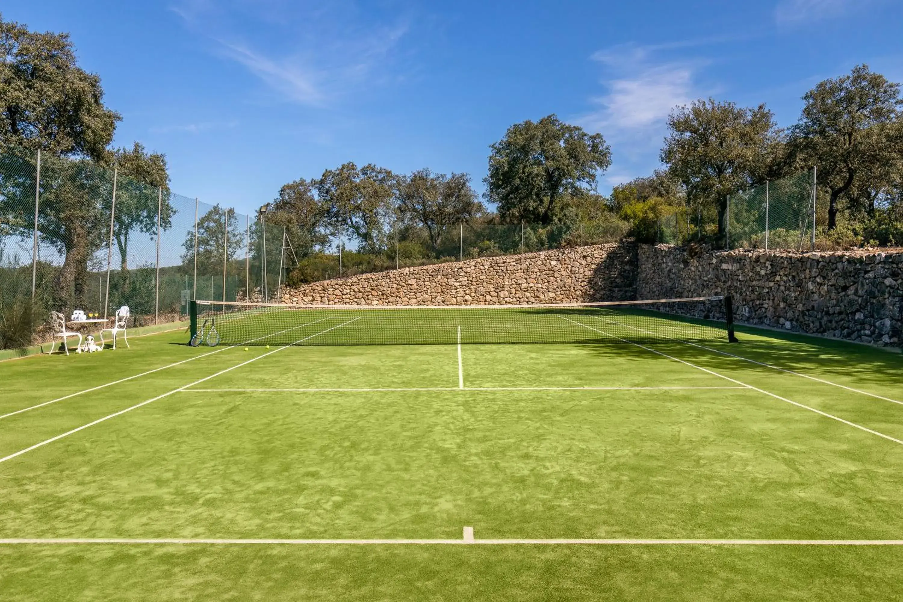 Tennis court, Tennis/Squash in La Bobadilla, a Royal Hideaway Hotel