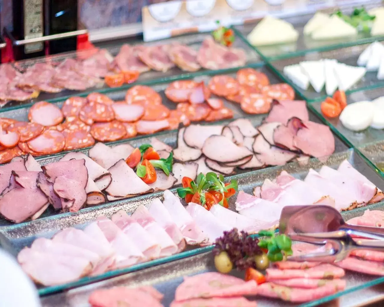 Breakfast in Hello Hotels Bucuresti Gara de Nord Breakfast in Hello Hotels Bucuresti Gara de Nord