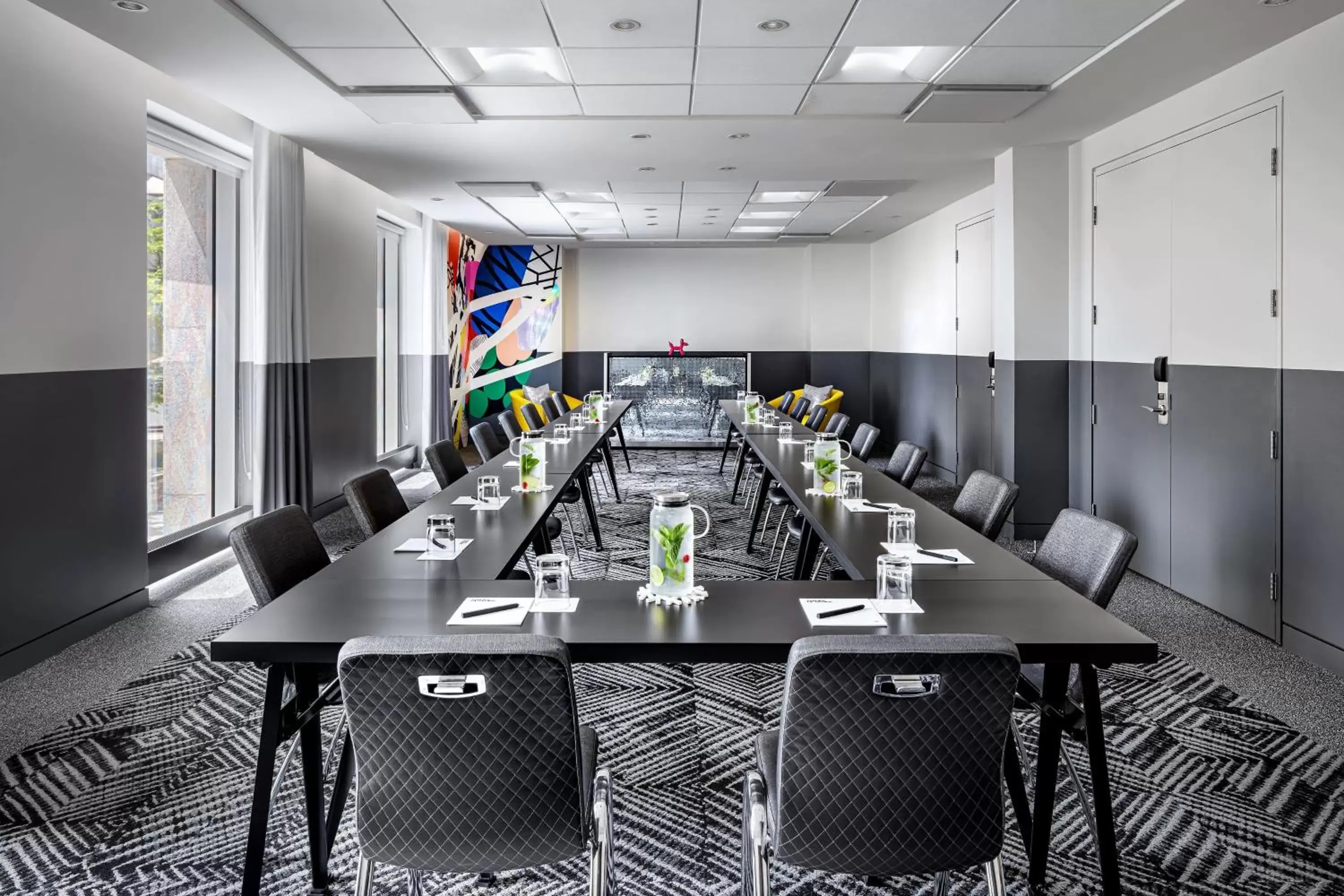 Meeting/conference room in W Montreal