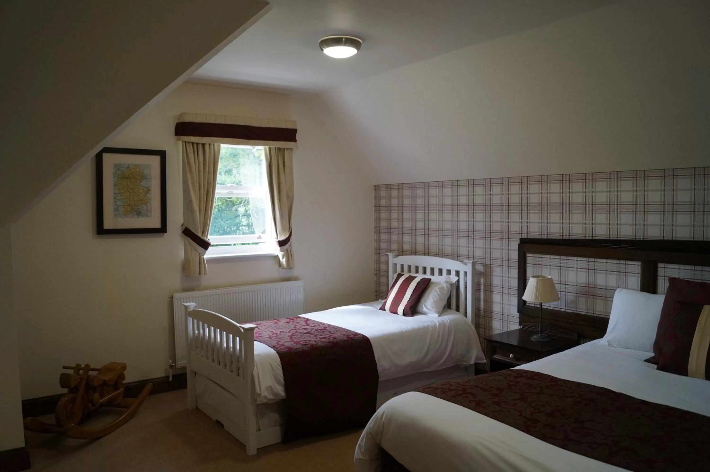 Bed in The Flying Bull Inn