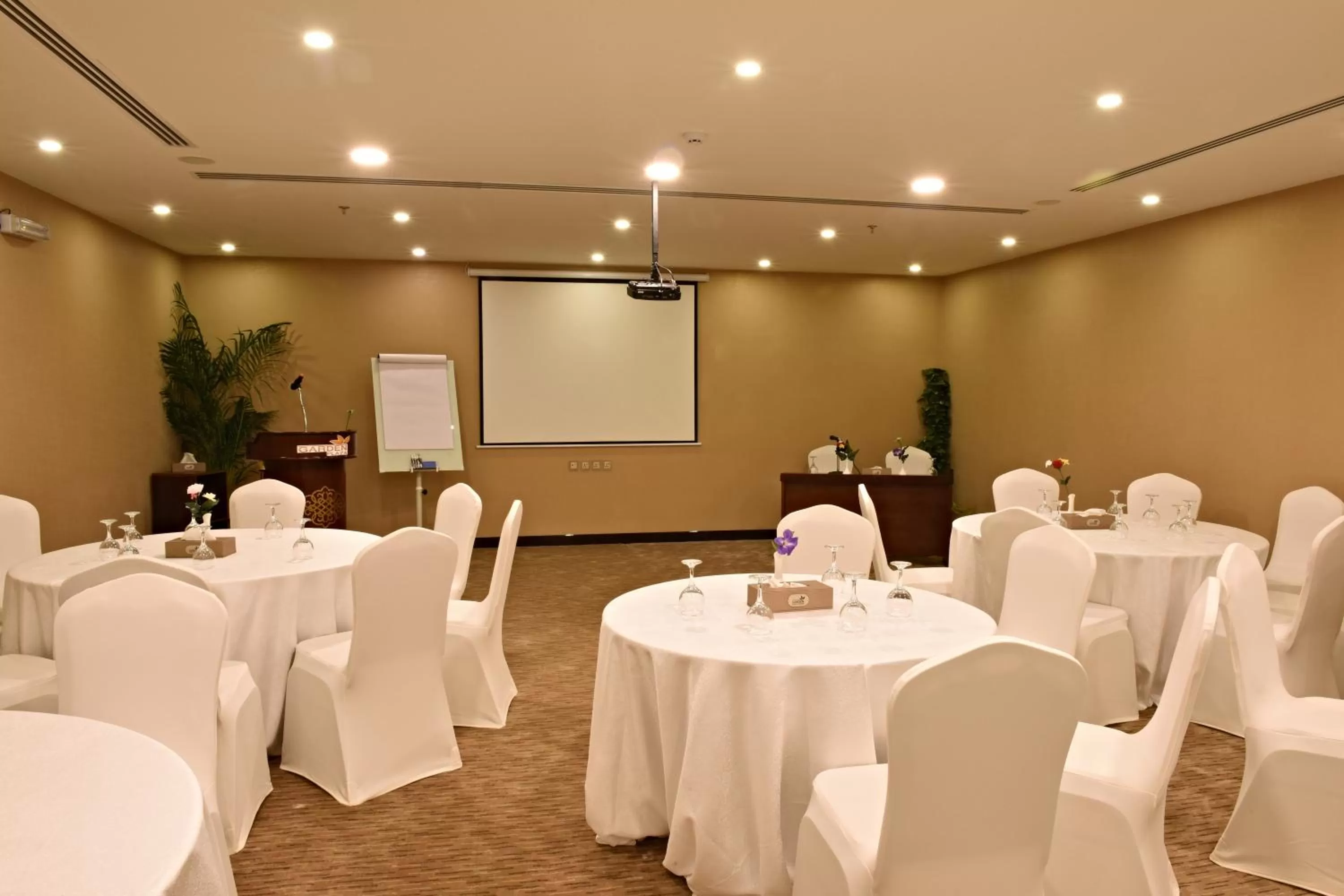 Business facilities in Garden Plaza Hotel