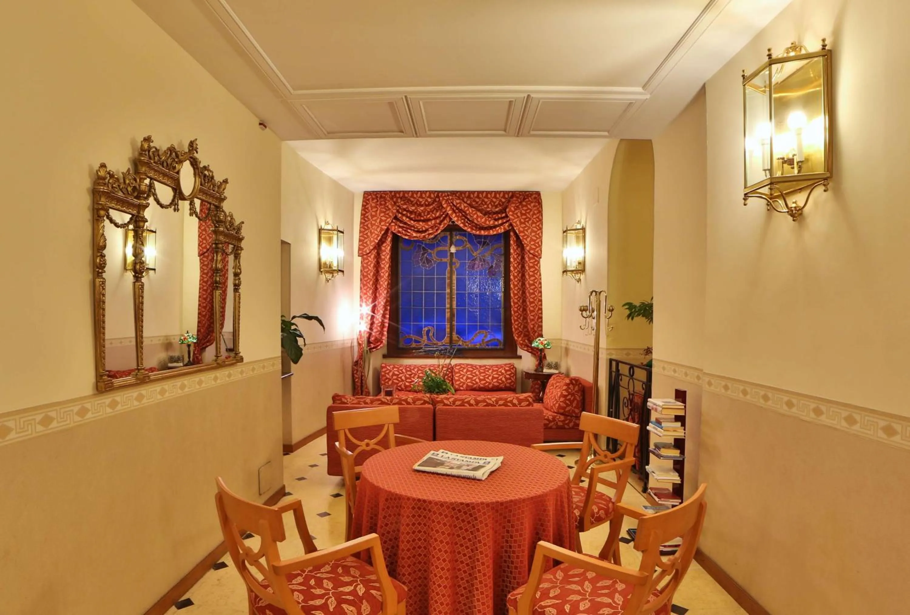 Lobby or reception in Best Western Hotel Genio