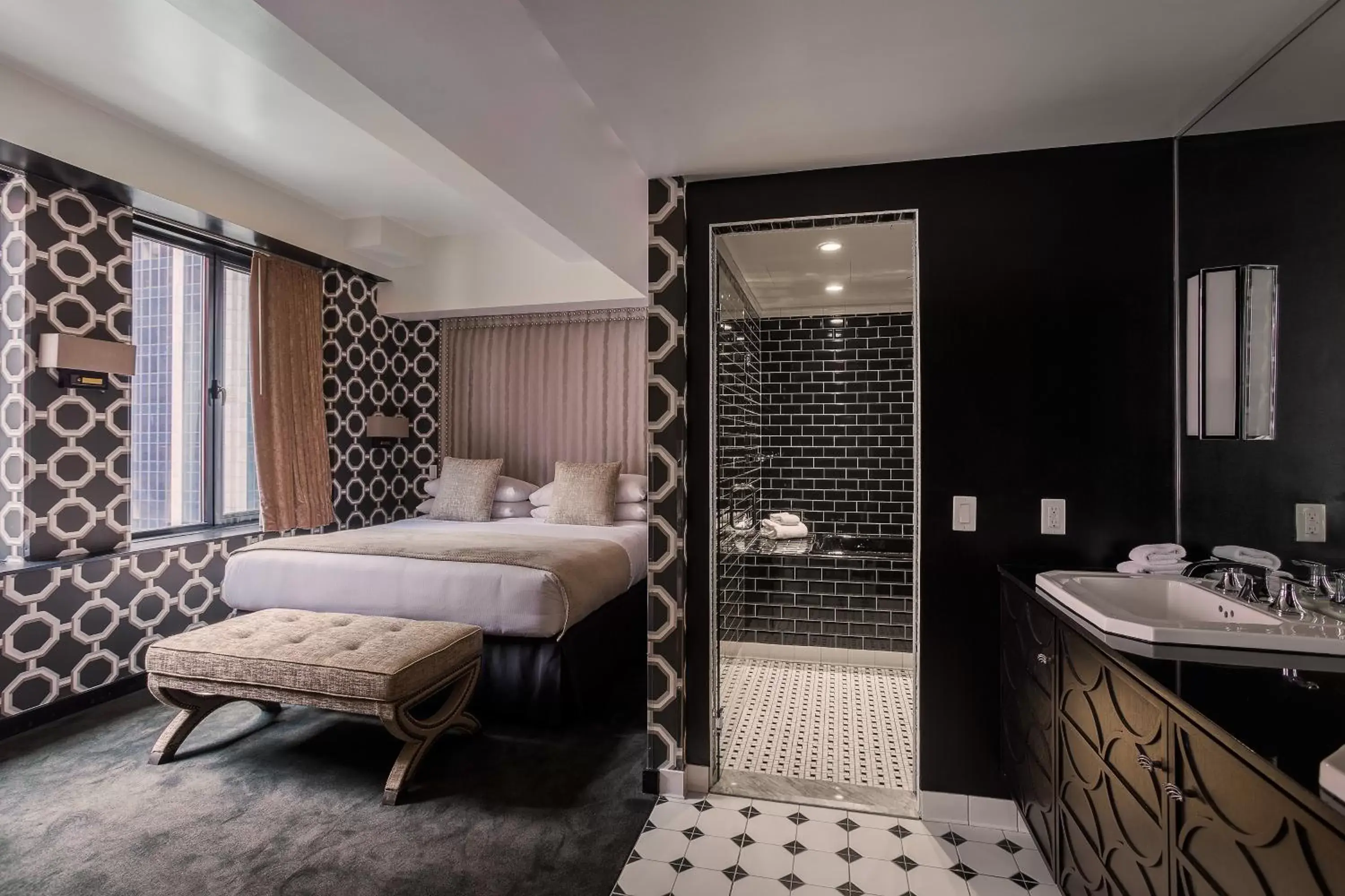 Photo of the whole room, Bathroom in 45 Times Square Hotel