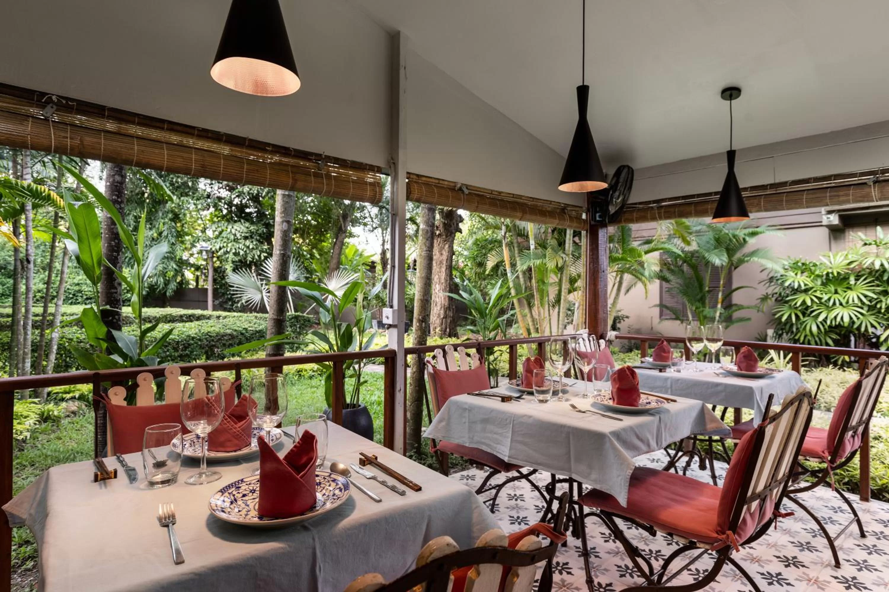 Restaurant/places to eat in La Palmeraie D'angkor