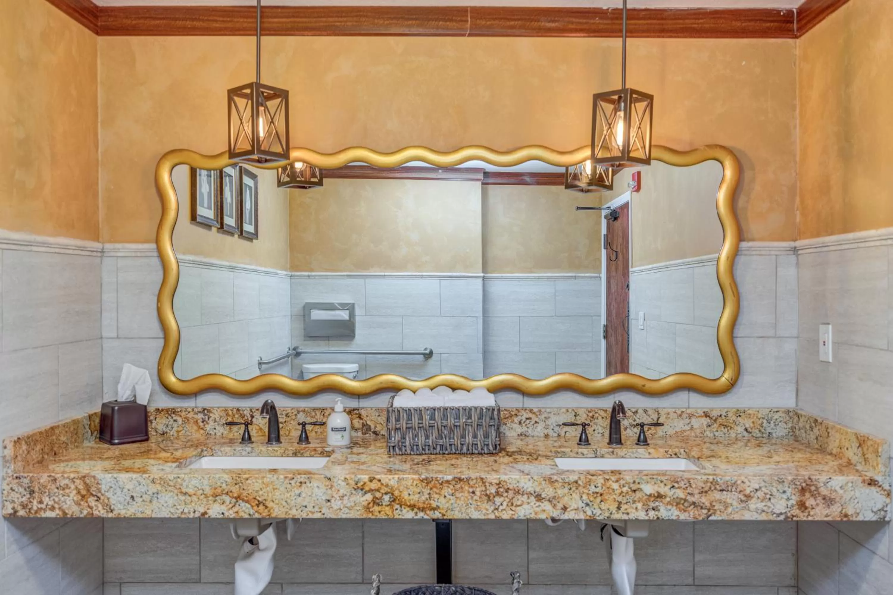 Bathroom in Sierra Suites Boutique Hotel