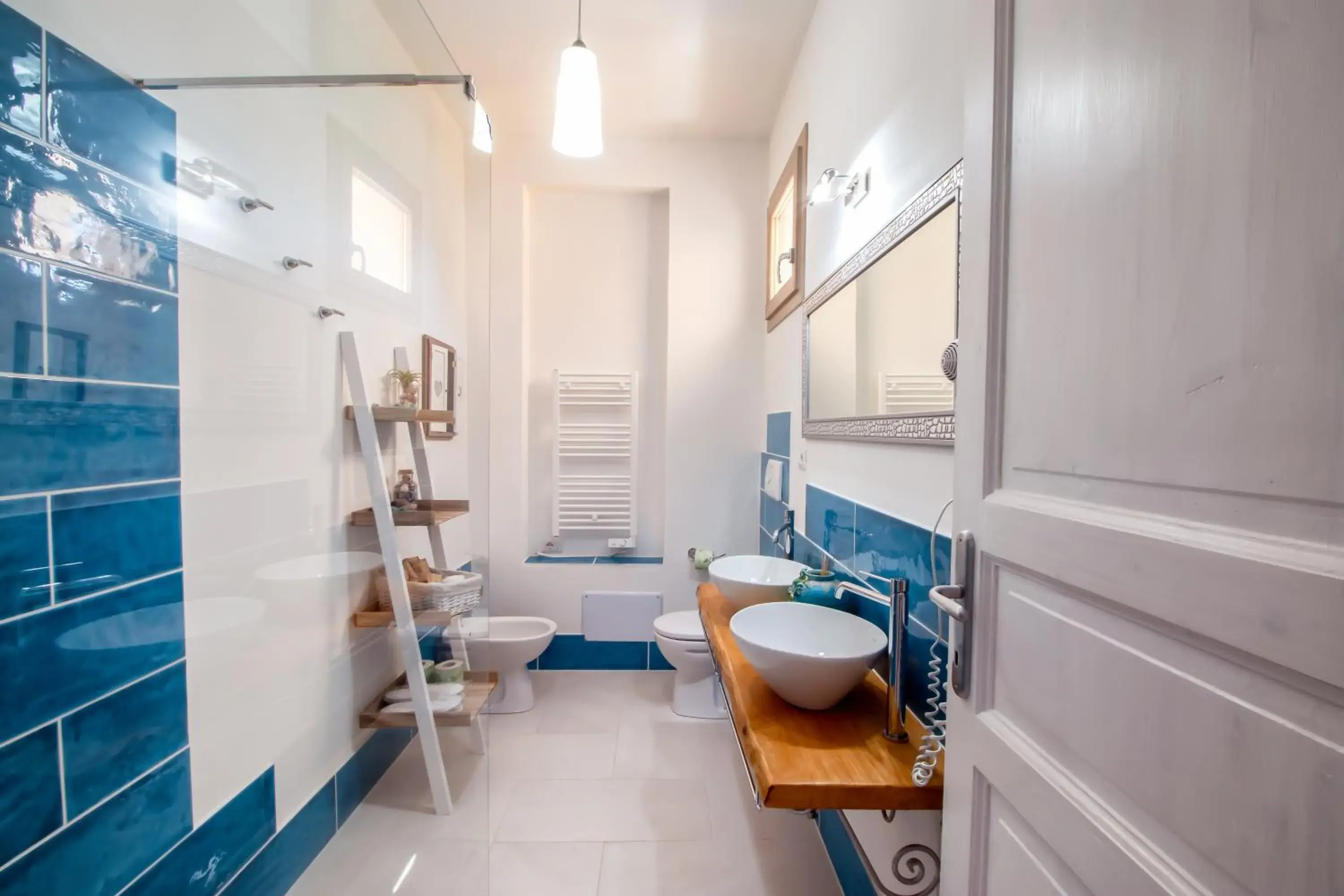 Bathroom in Hotel Ariadimari