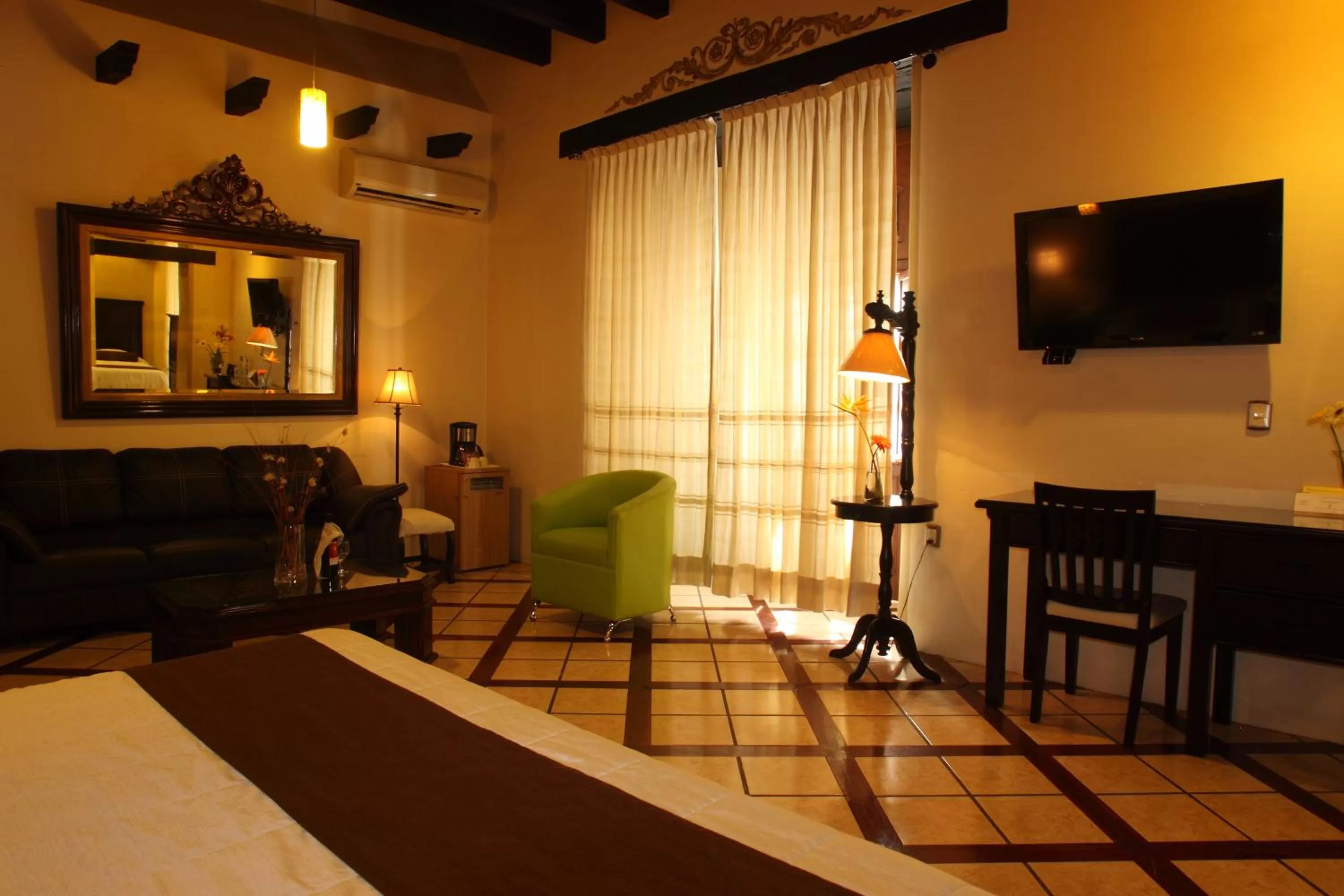 Photo of the whole room in Hotel CasAntica