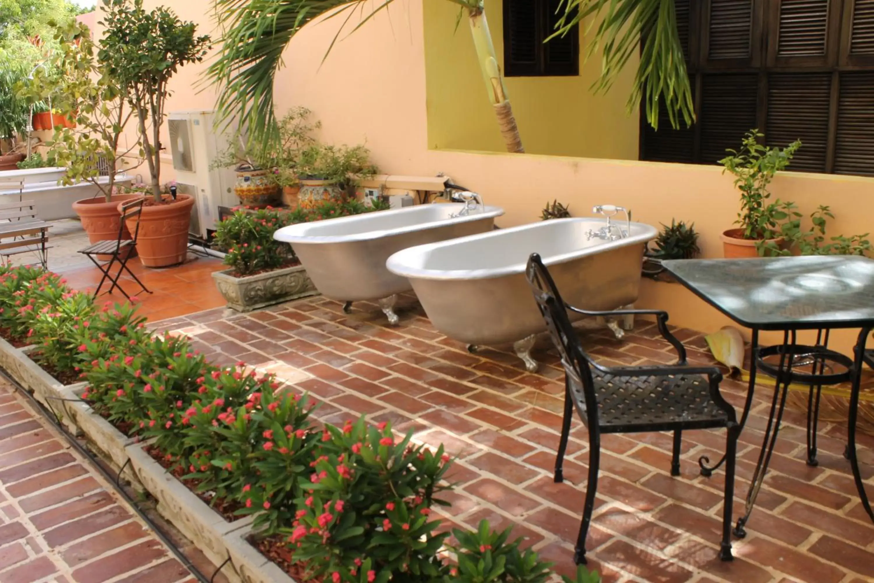 Balcony/Terrace, Bathroom in Villa Herencia Hotel