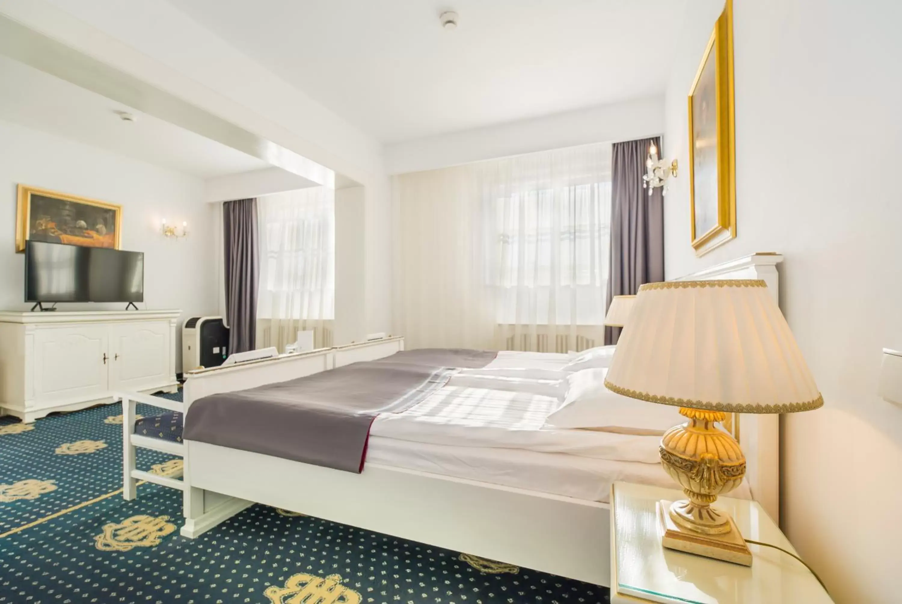 Superior Twin Room in Hotel Imparatul Romanilor