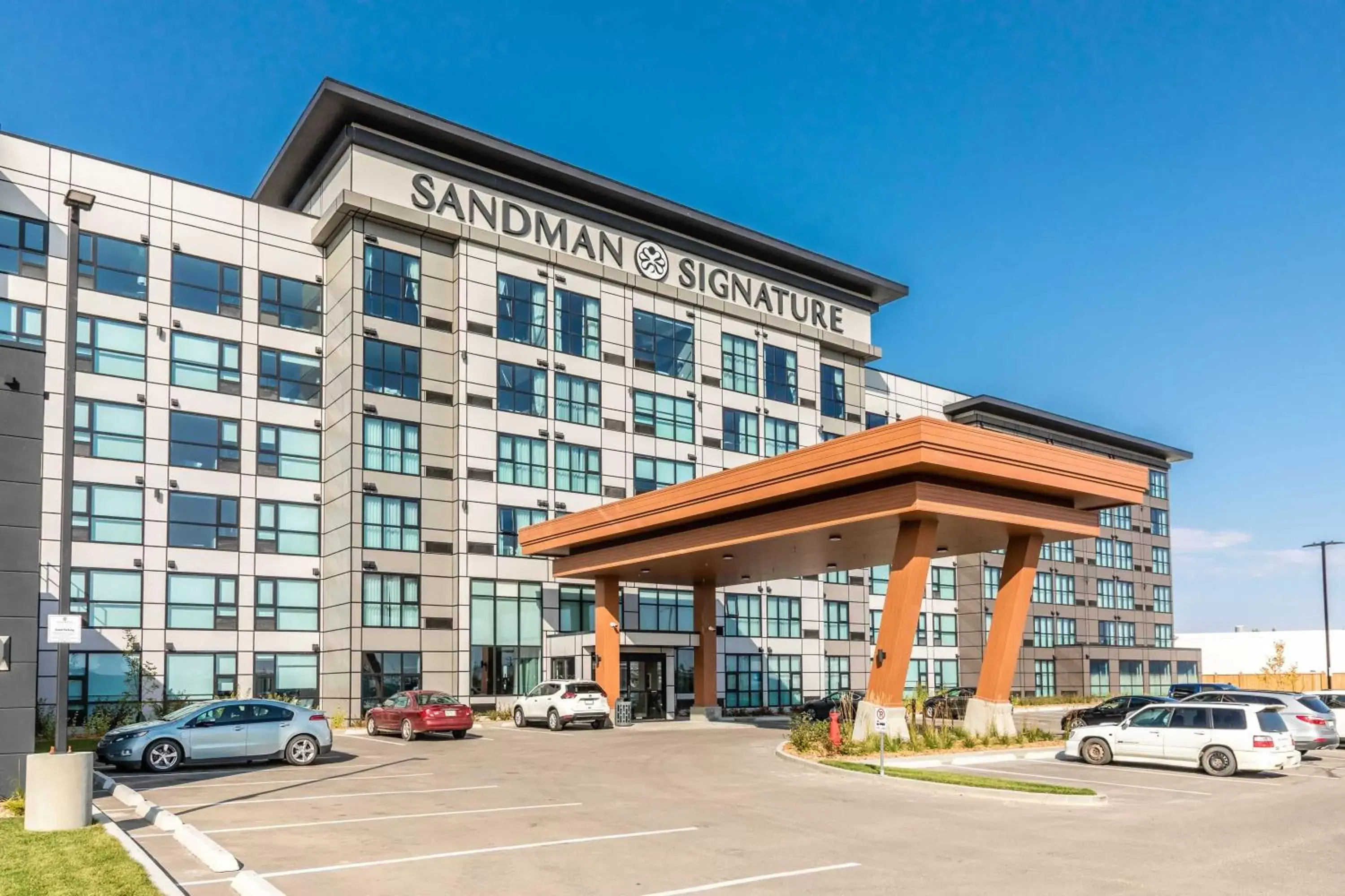 Property Building in Sandman Signature Saskatoon South Hotel