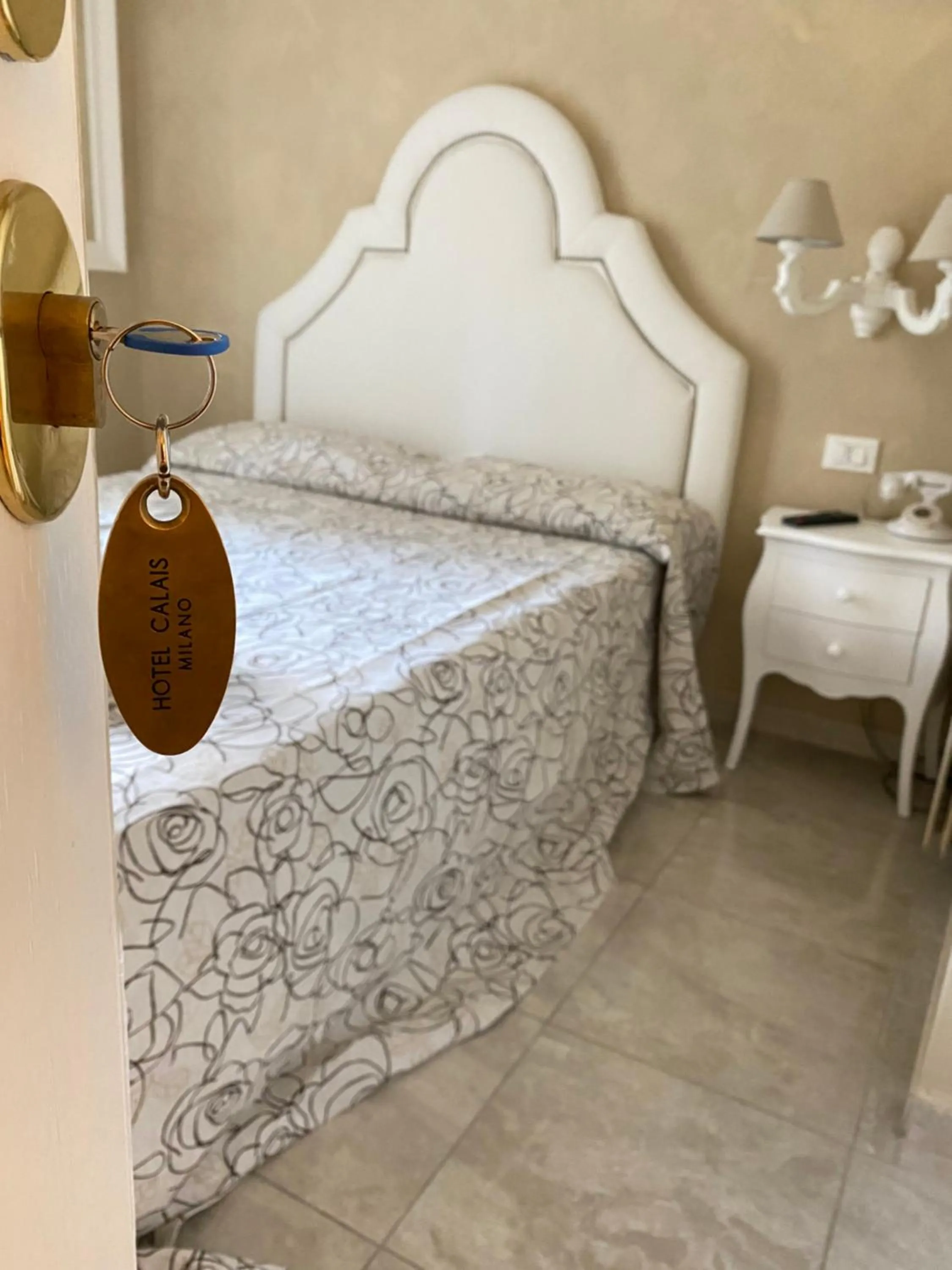 Photo of the whole room, Bed in Boutique Hotel Calais Milano