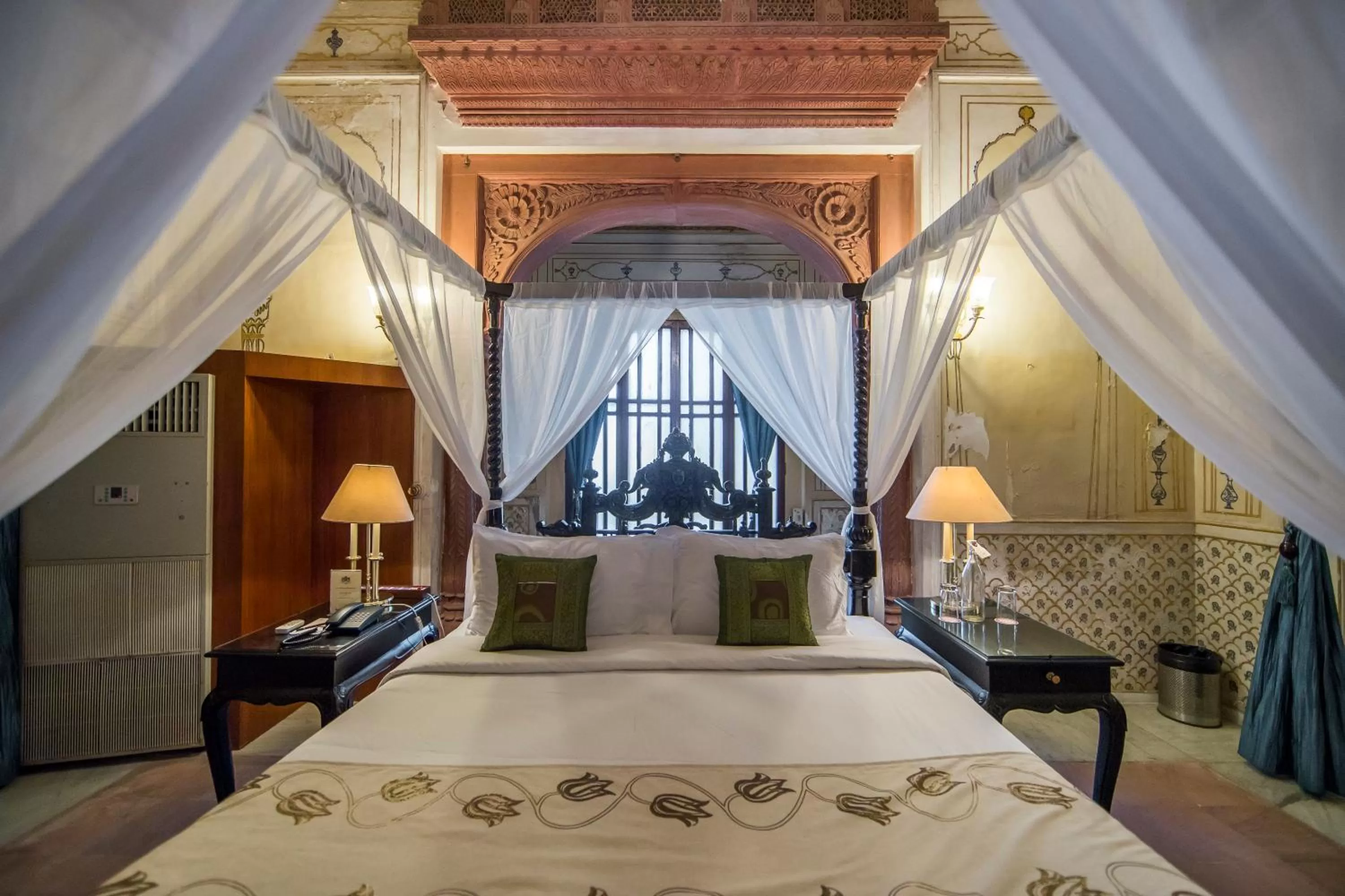 Bed in The Laxmi Niwas Palace