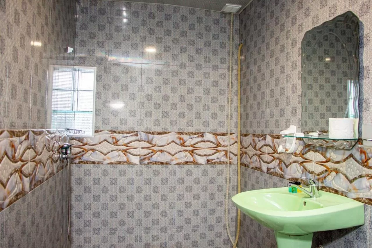 Bathroom in OLD ClTY HOTEL BATUMI