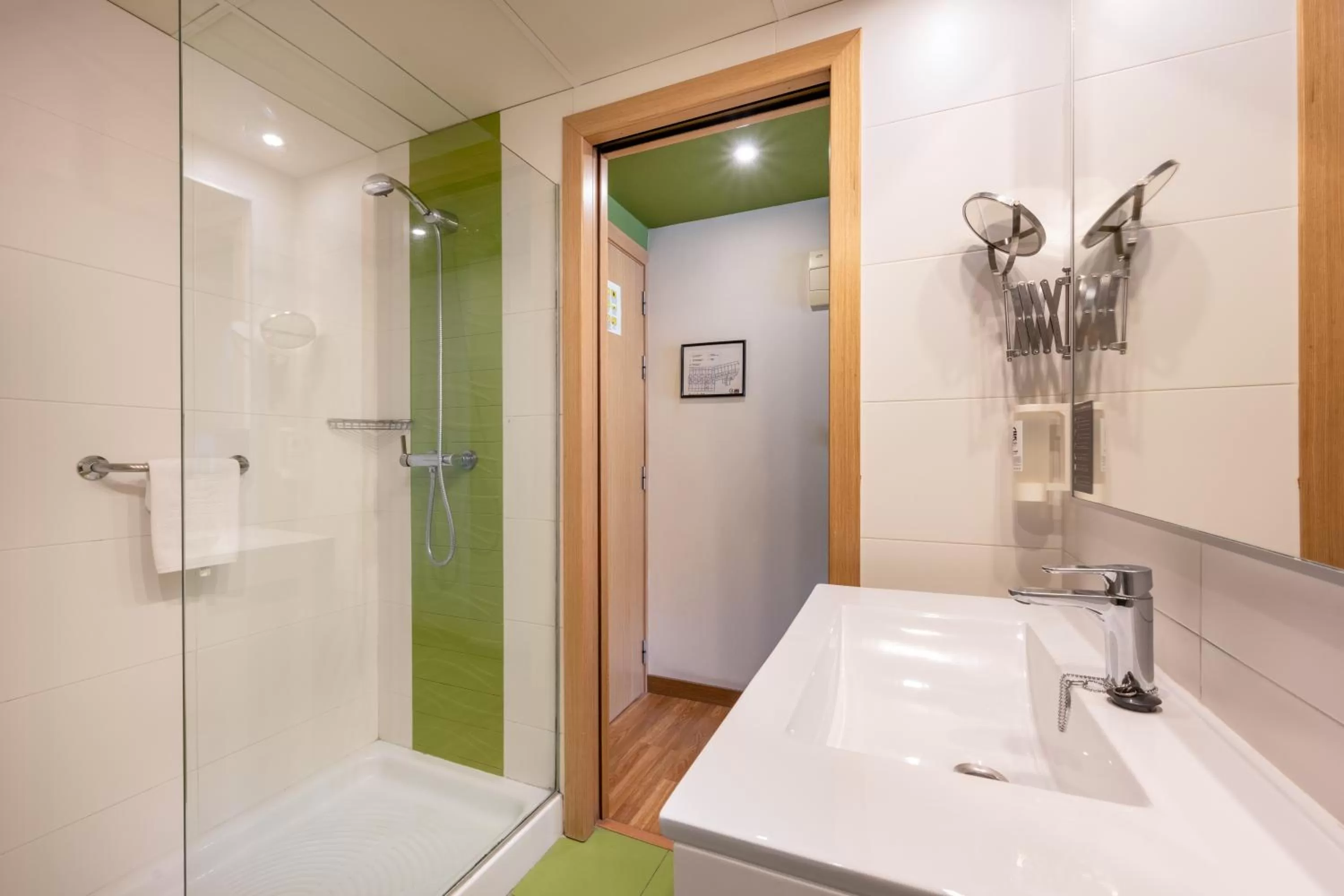 Bathroom in Climia Benidorm Plaza