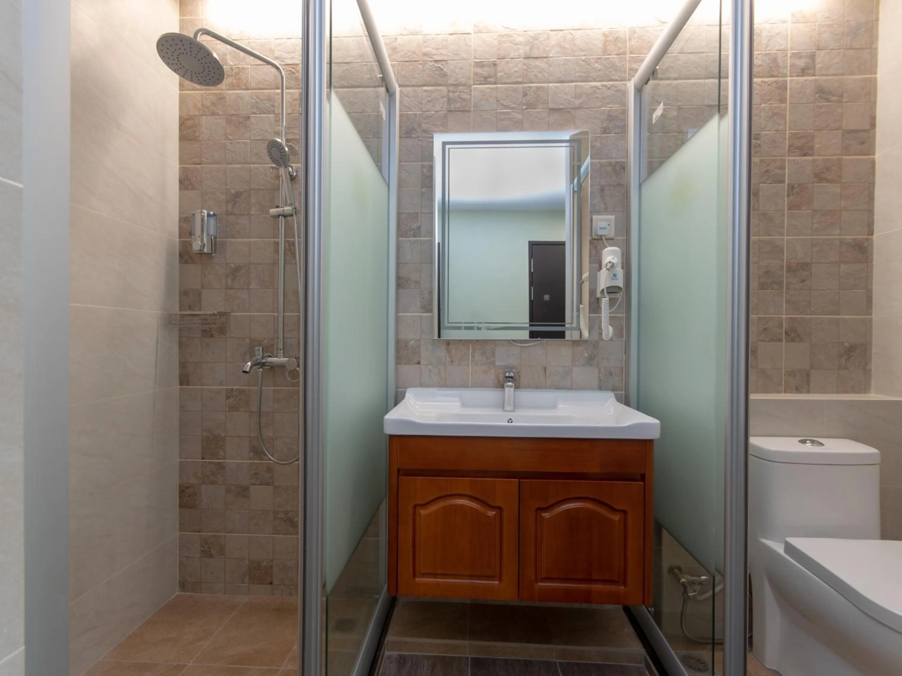 Bathroom in OYO 89375 Regent Hotel