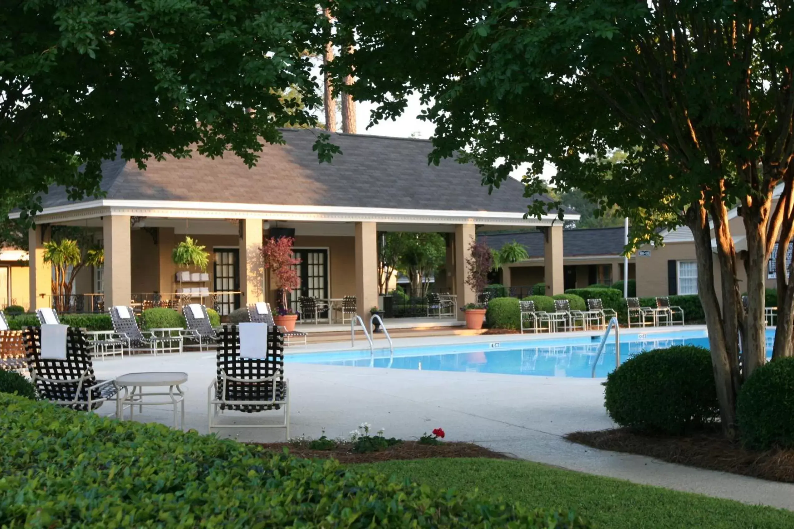 Swimming Pool in Merry Acres Inn