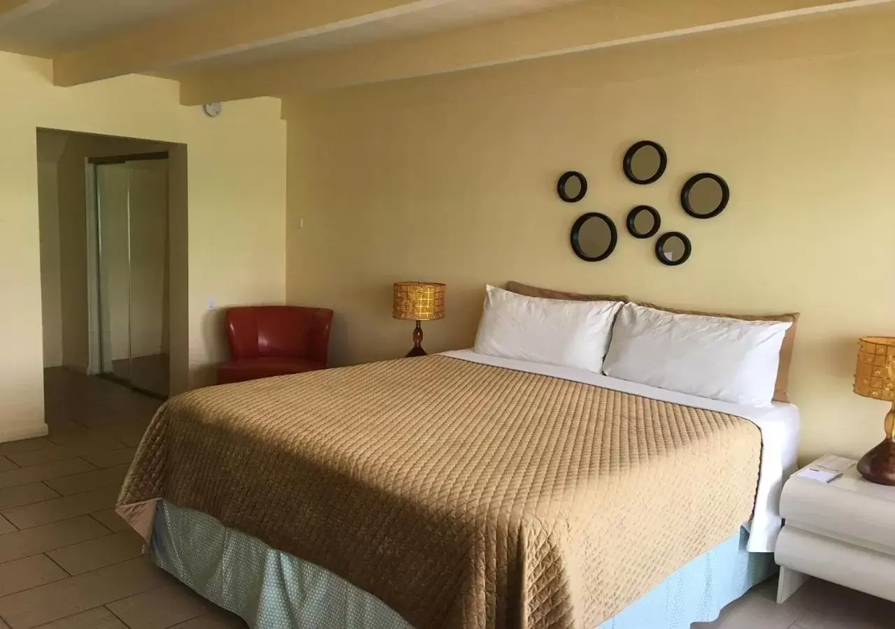 Bed in Vista Grande Resort - A Gay Men's Resort