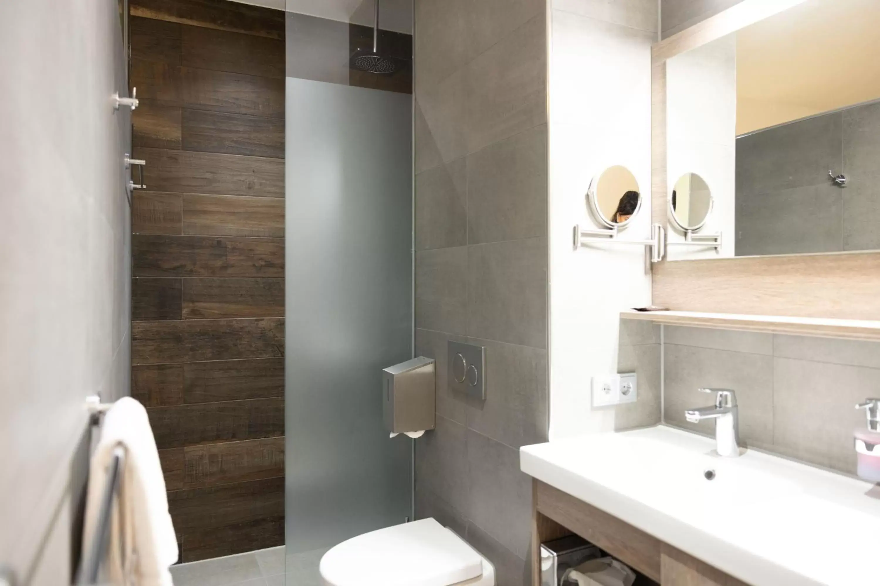 Shower, Bathroom in Hotel Erve Hulsbeek