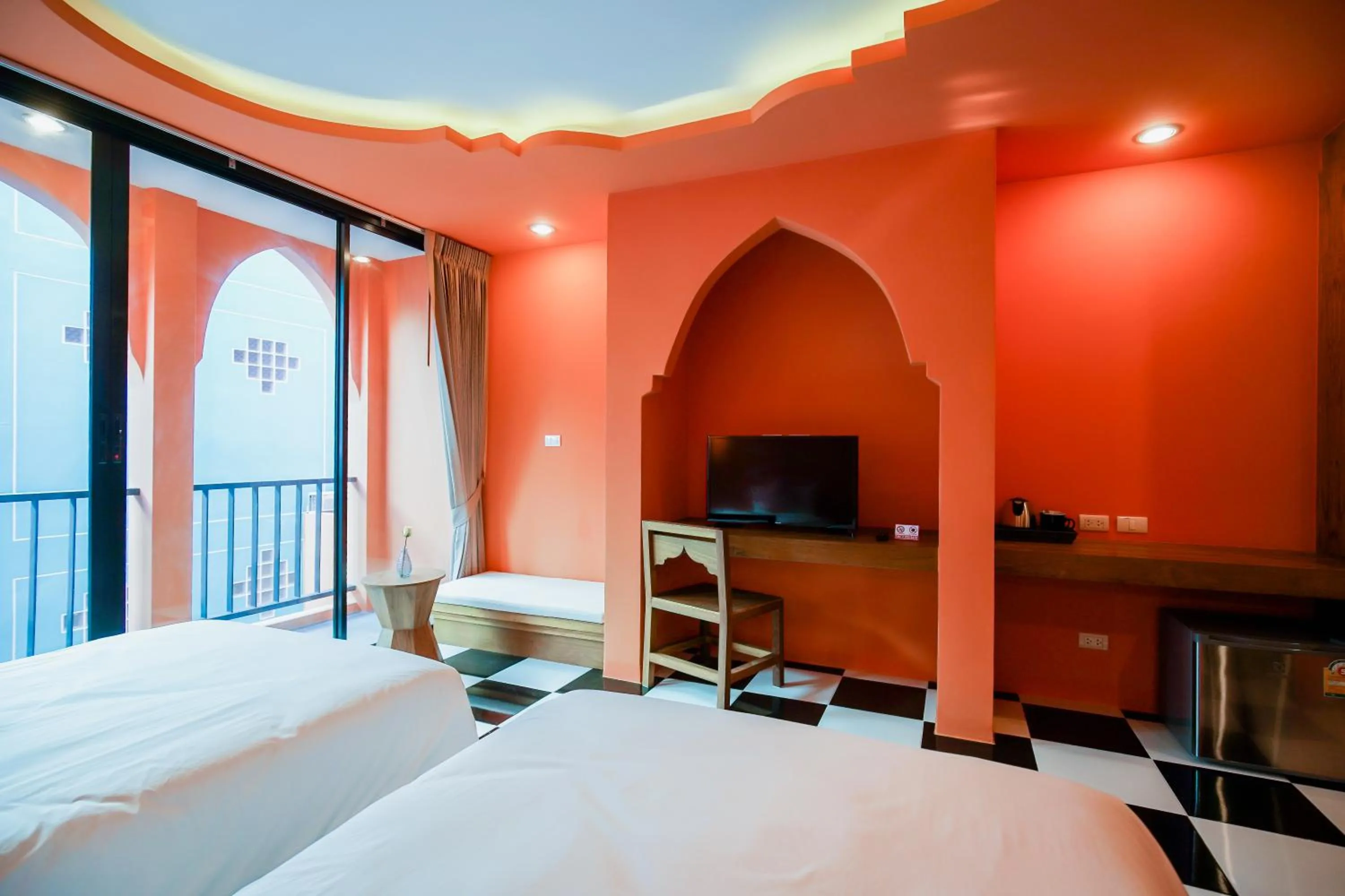 Photo of the whole room, Bed in Khaleej Mass Hotel Patong