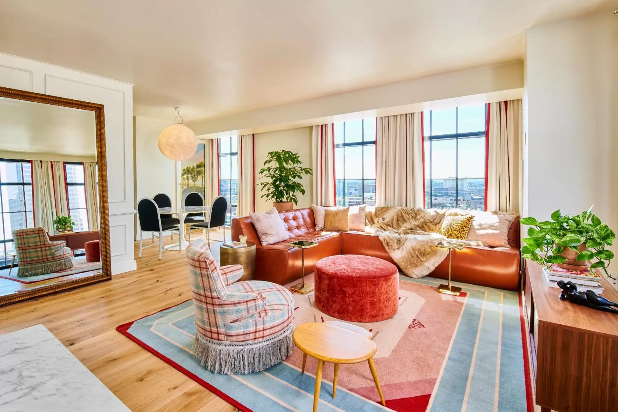 Living room, Seating Area in Virgin Hotels New Orleans