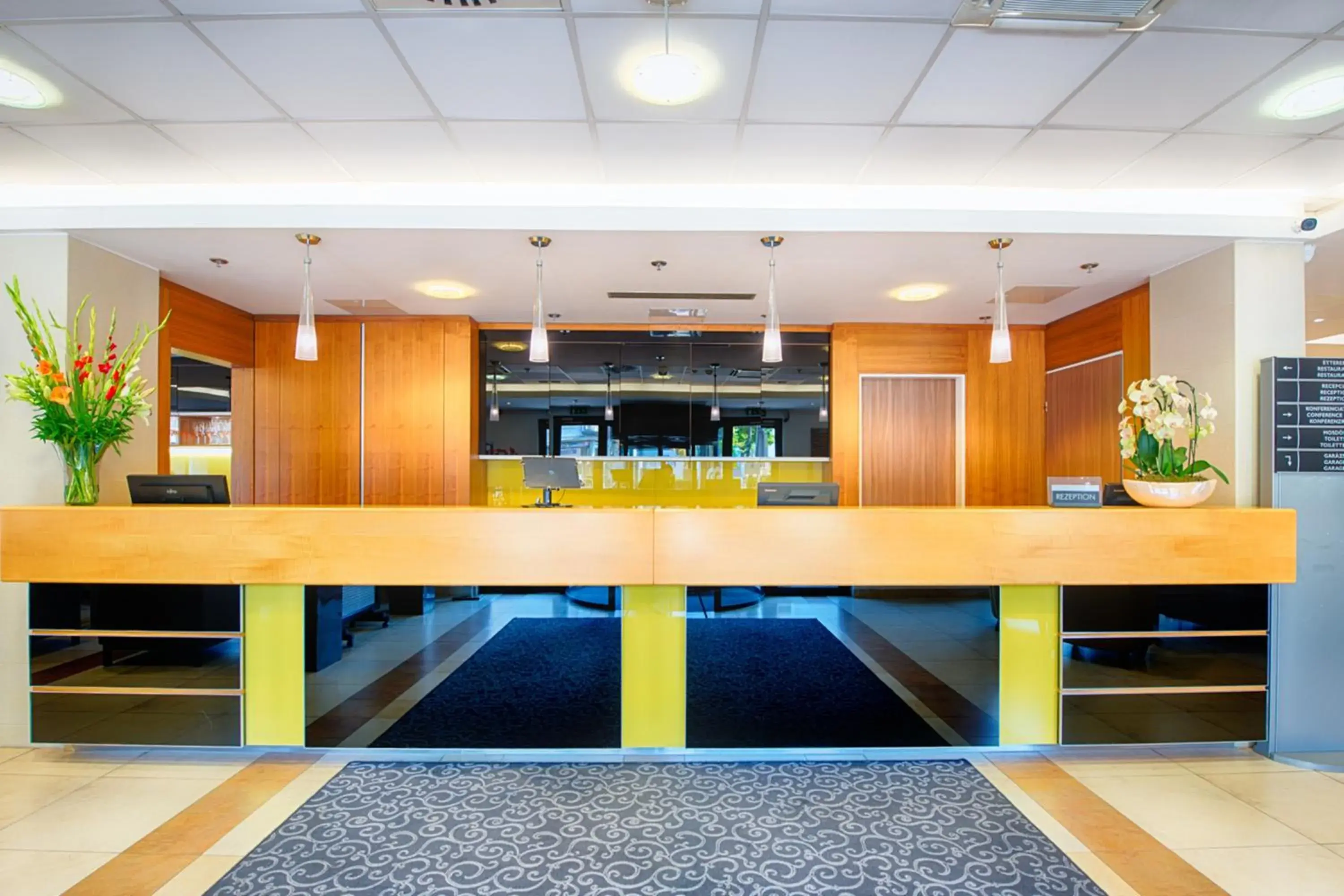 Lobby or reception in ACHAT Hotel Budapest Lobby or reception in ACHAT Hotel Budapest