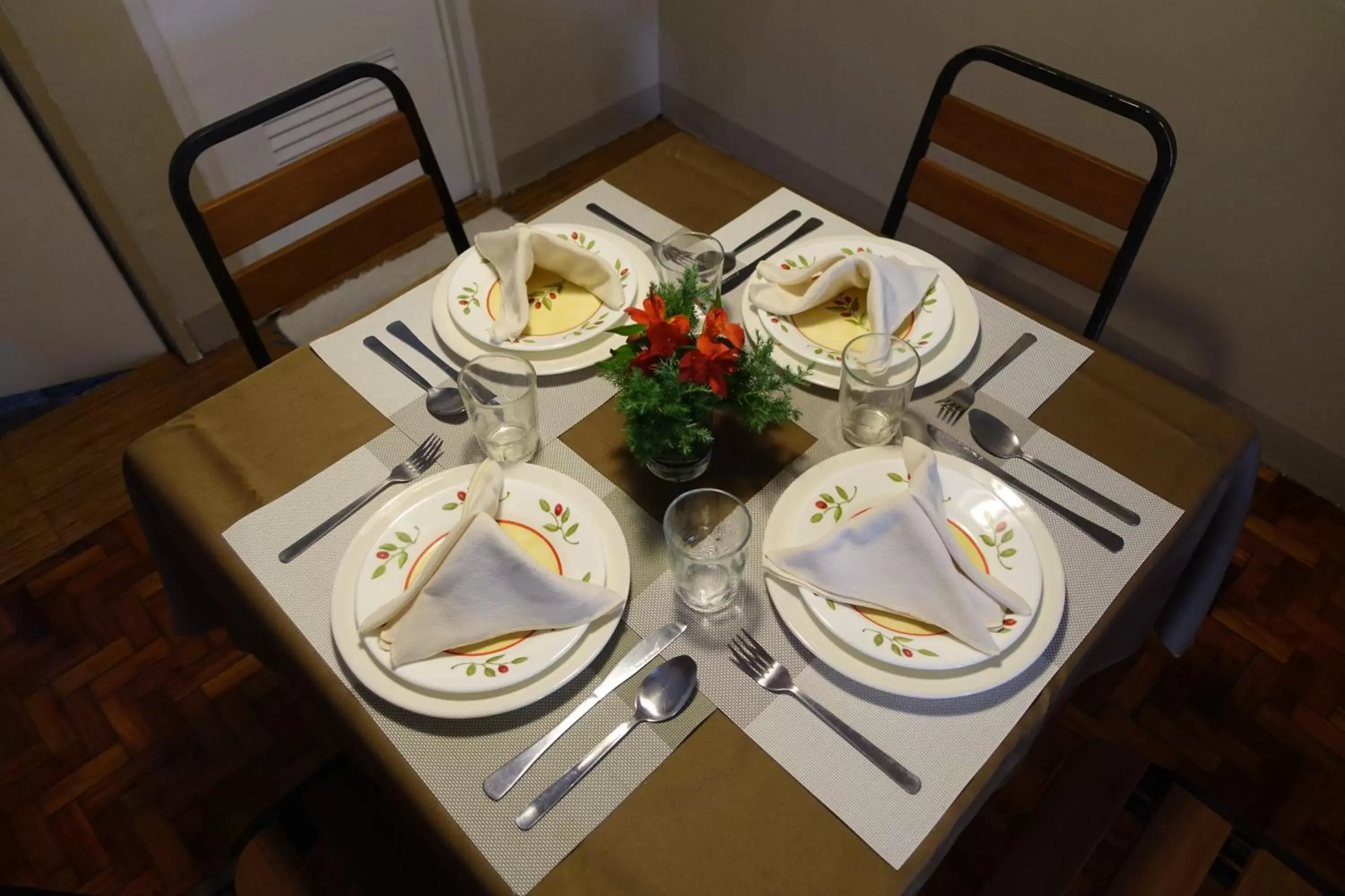 Dining area, Restaurant/Places to Eat in Baguio Holiday Villas