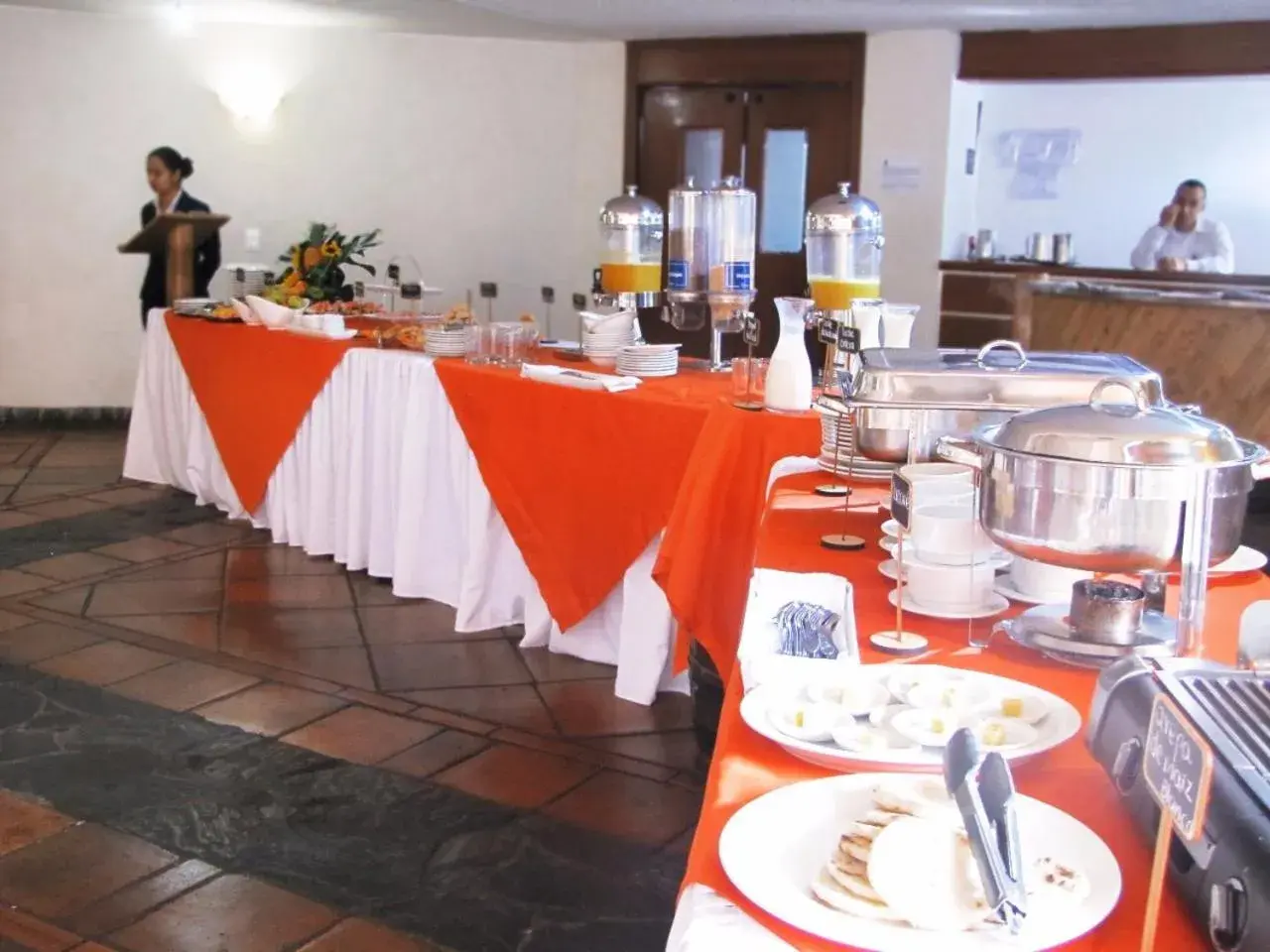 Breakfast, Restaurant/Places to Eat in Armenia Hotel