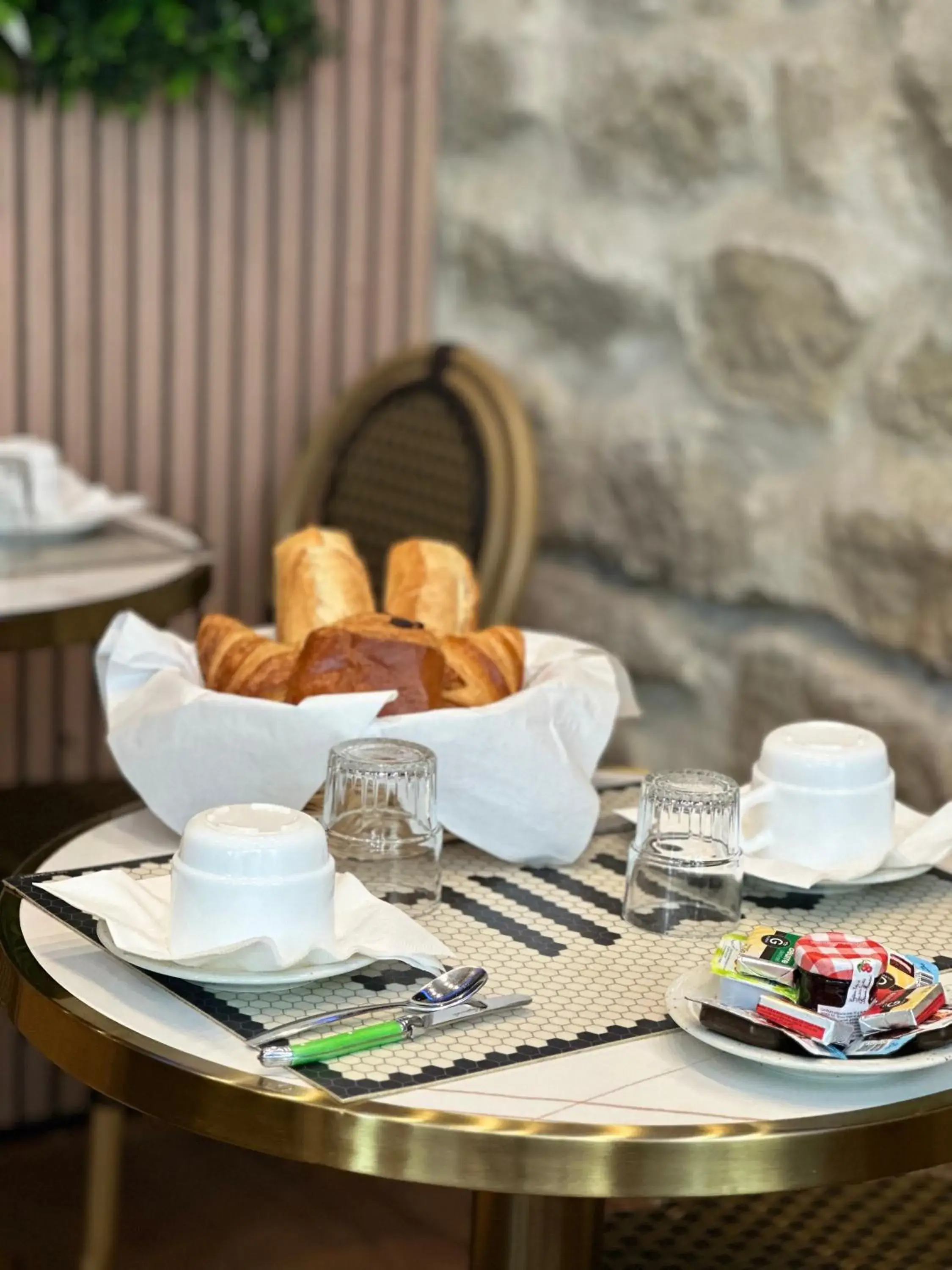 Breakfast in Nation Montmartre Hotel