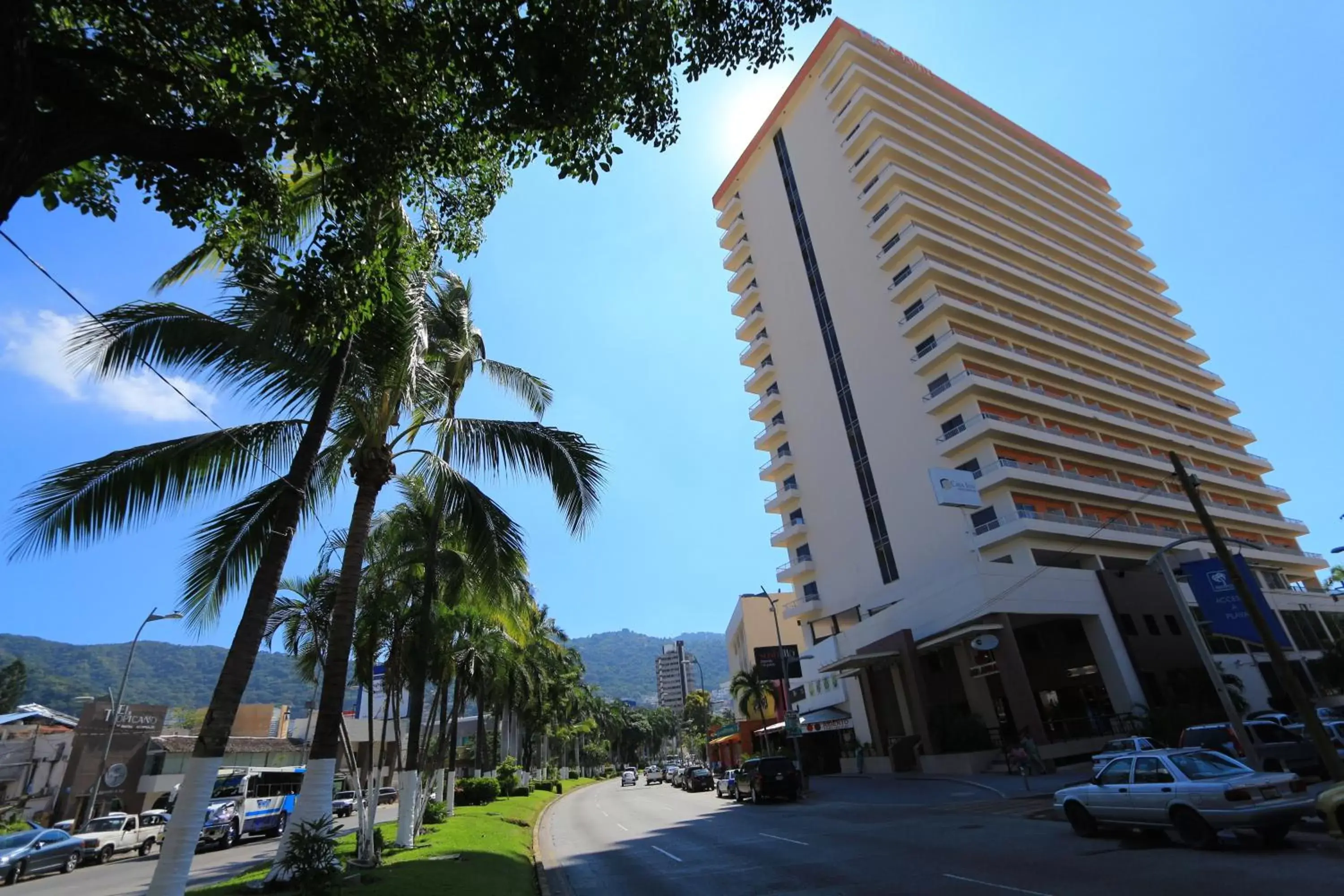 Facade/entrance, Property Building in Amarea Hotel Acapulco