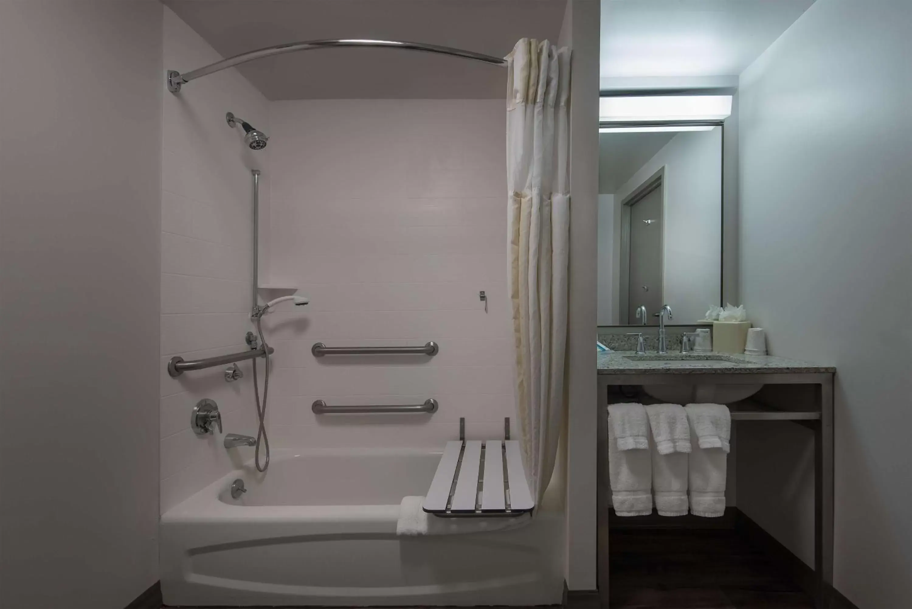 Bathroom in Hilton Garden Inn Owings Mills