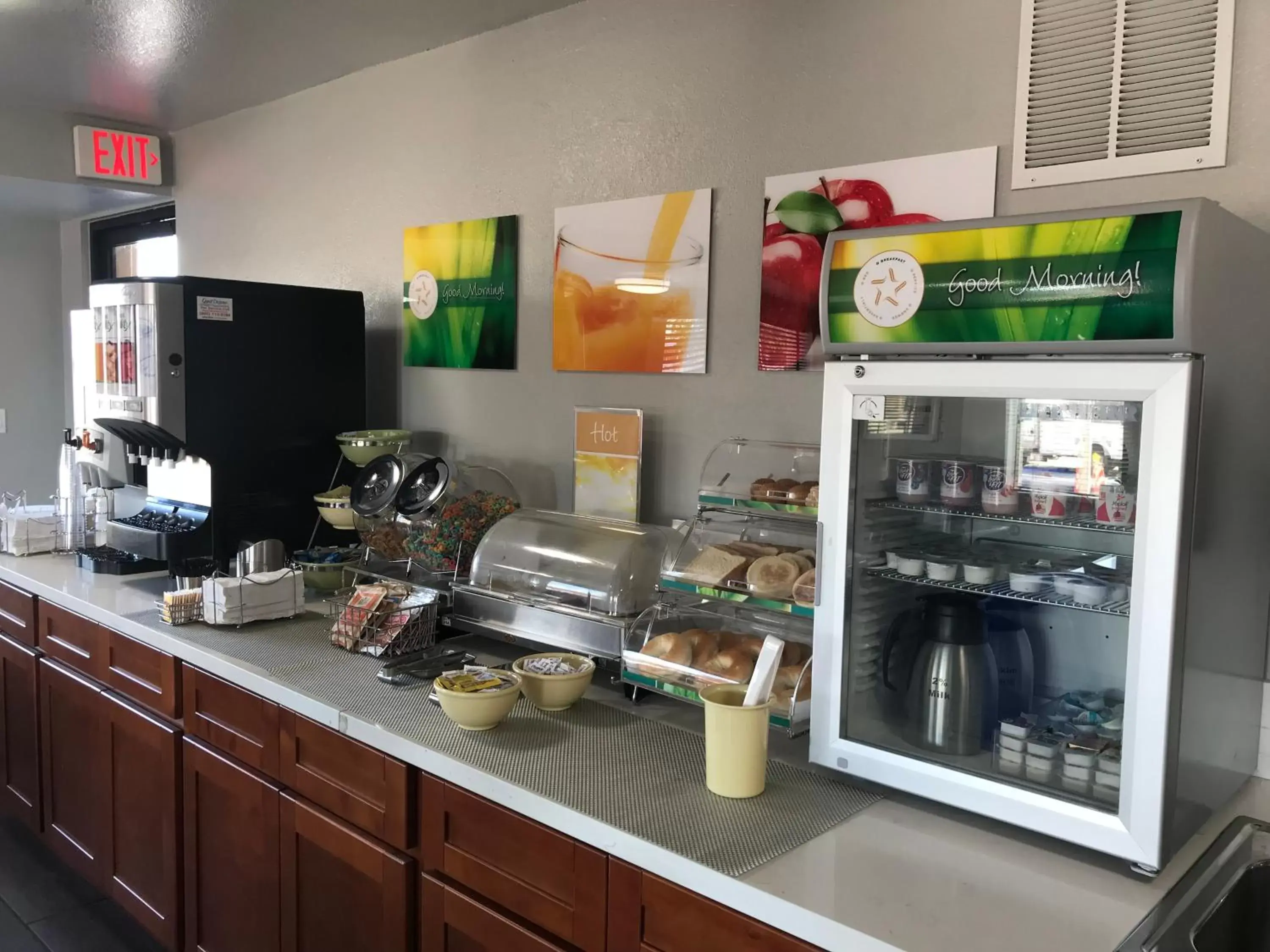 Food and drinks in Quality Inn & Suites near Downtown Mesa Food and drinks in Quality Inn & Suites near Downtown Mesa