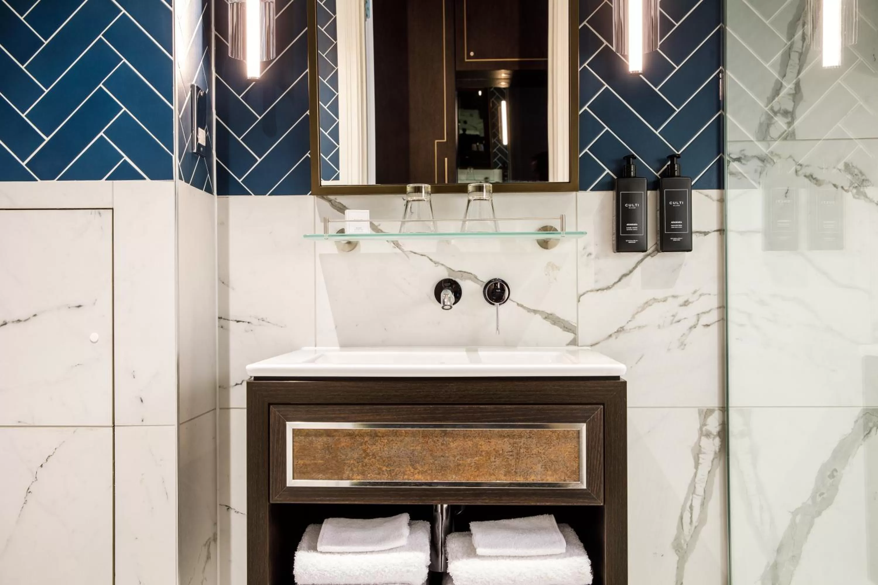 Toilet in The Municipal Hotel Liverpool - MGallery