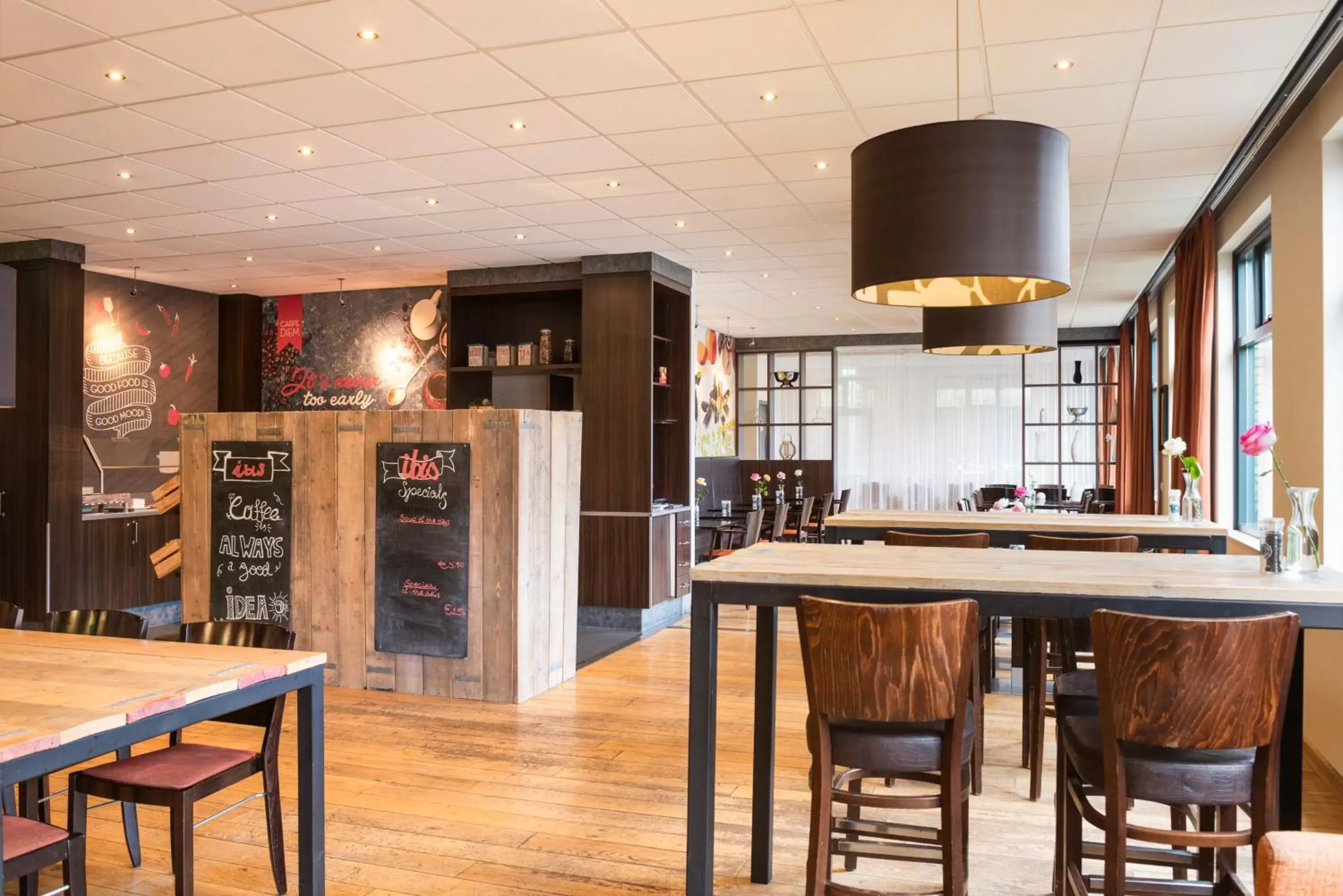 Restaurant/places to eat in ibis Rotterdam Vlaardingen