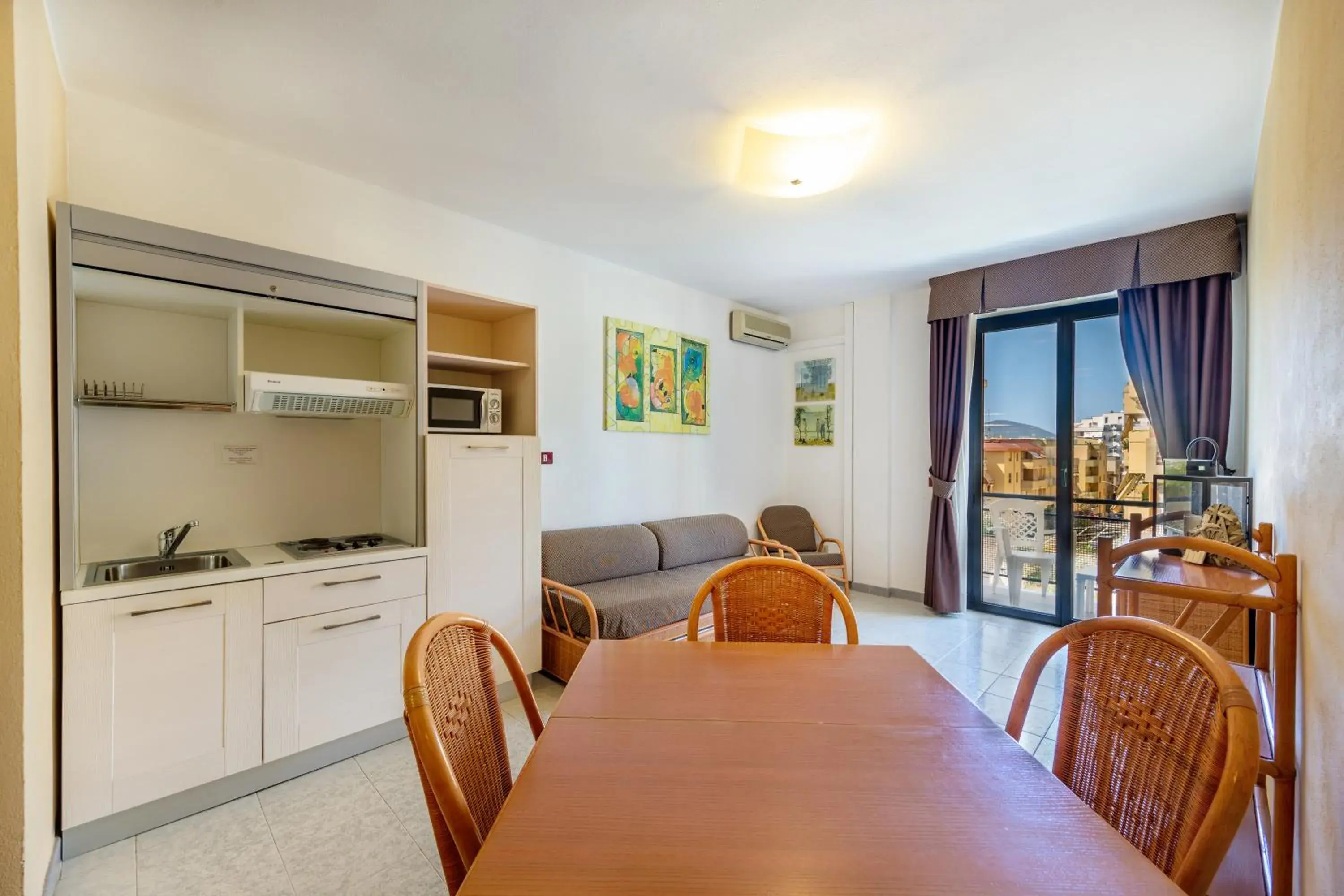 Dining Area in Rina Hotel