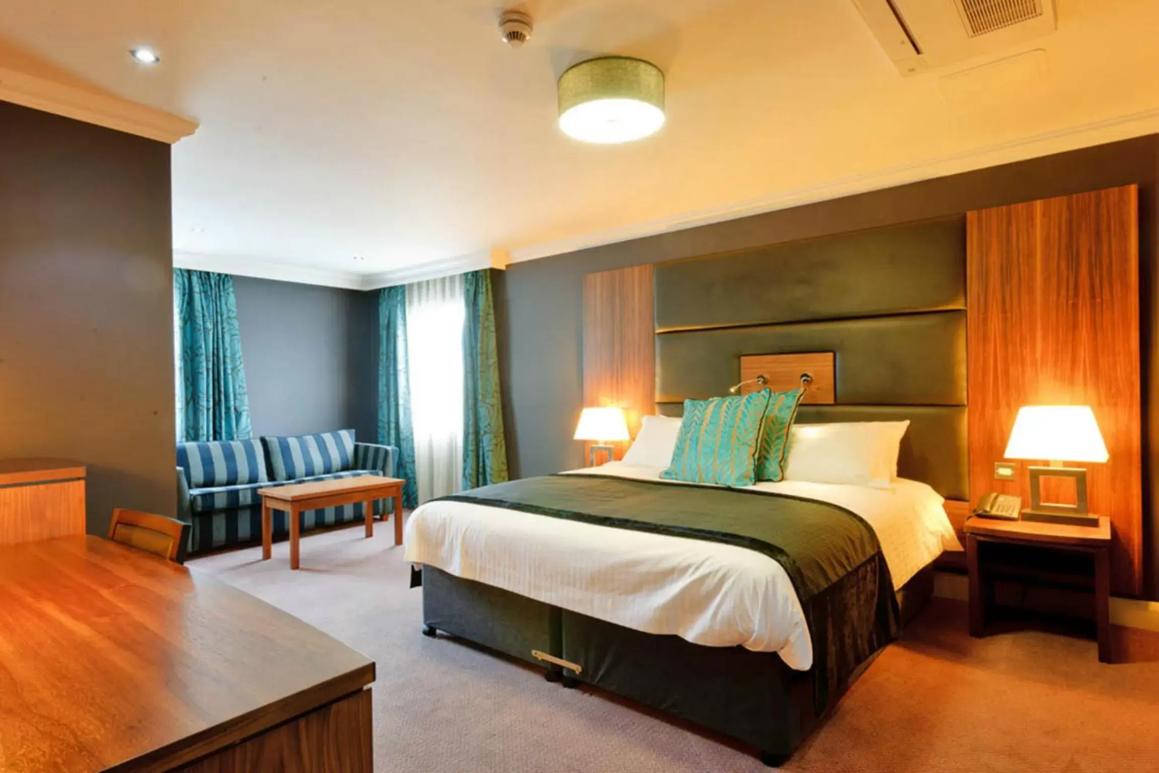 Bedroom, Bed in Rox Hotel Aberdeen by Compass Hospitality