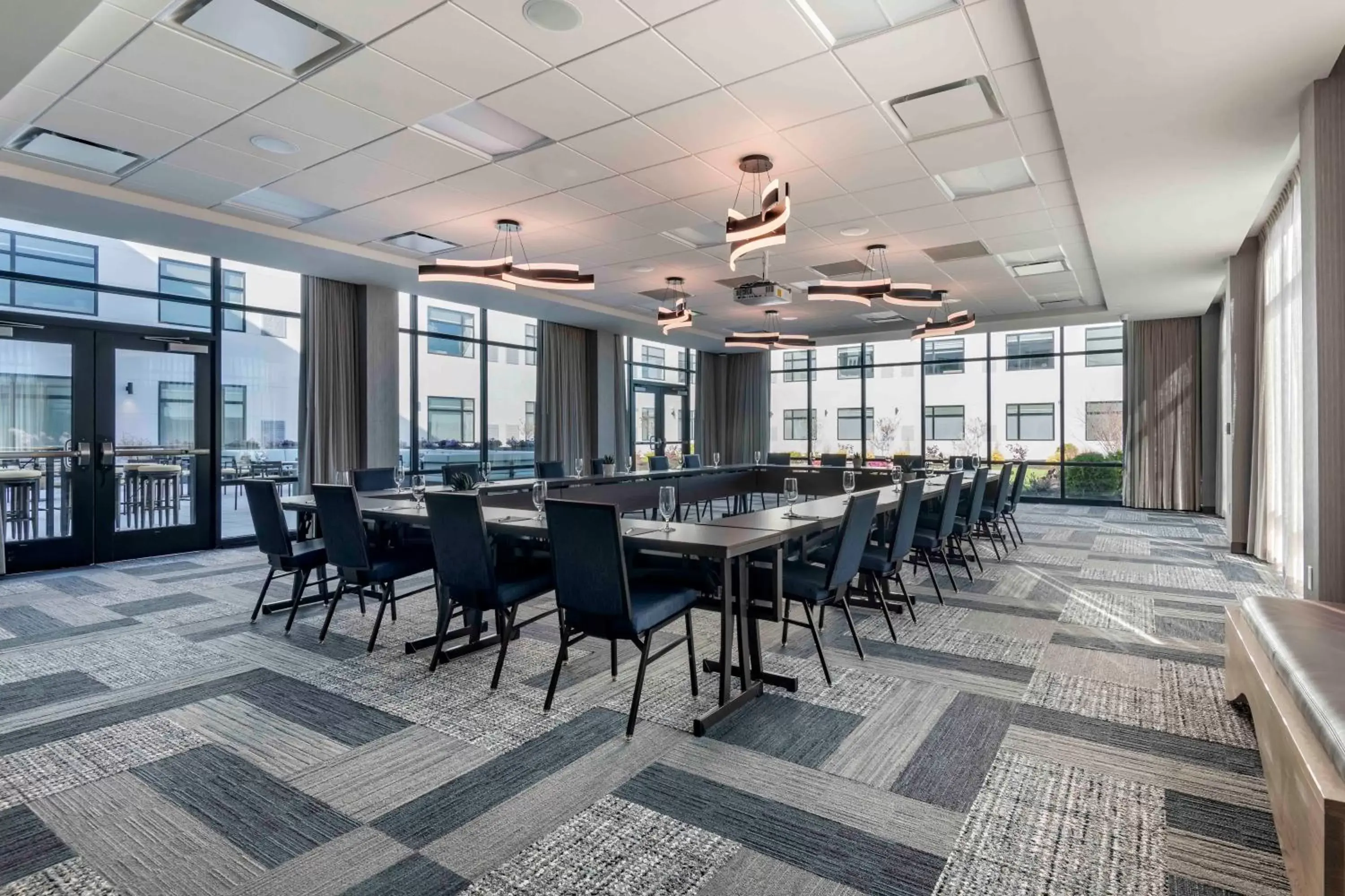 Meeting/conference room, Restaurant/Places to Eat in Cambria Hotel Portland Downtown Old Port
