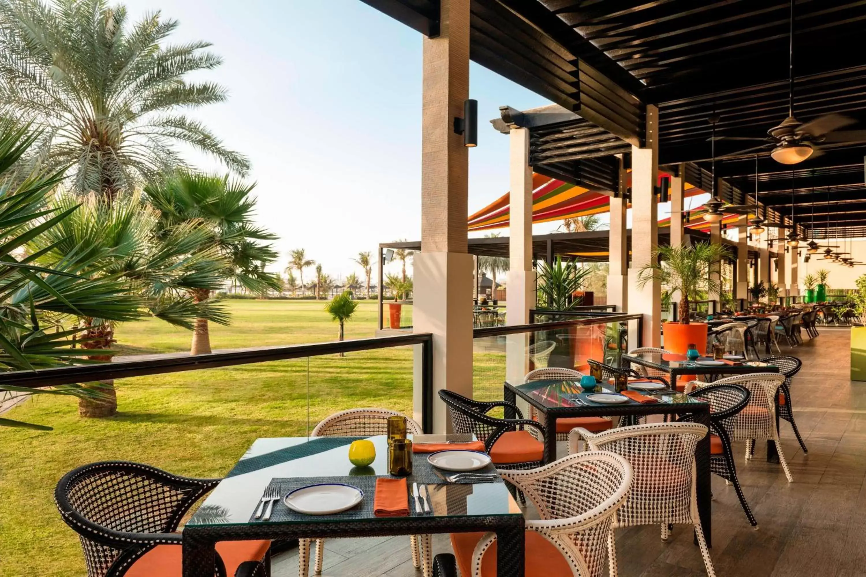 Kitchen or kitchenette, Restaurant/Places to Eat in Le Royal Meridien Beach Resort & Spa Dubai