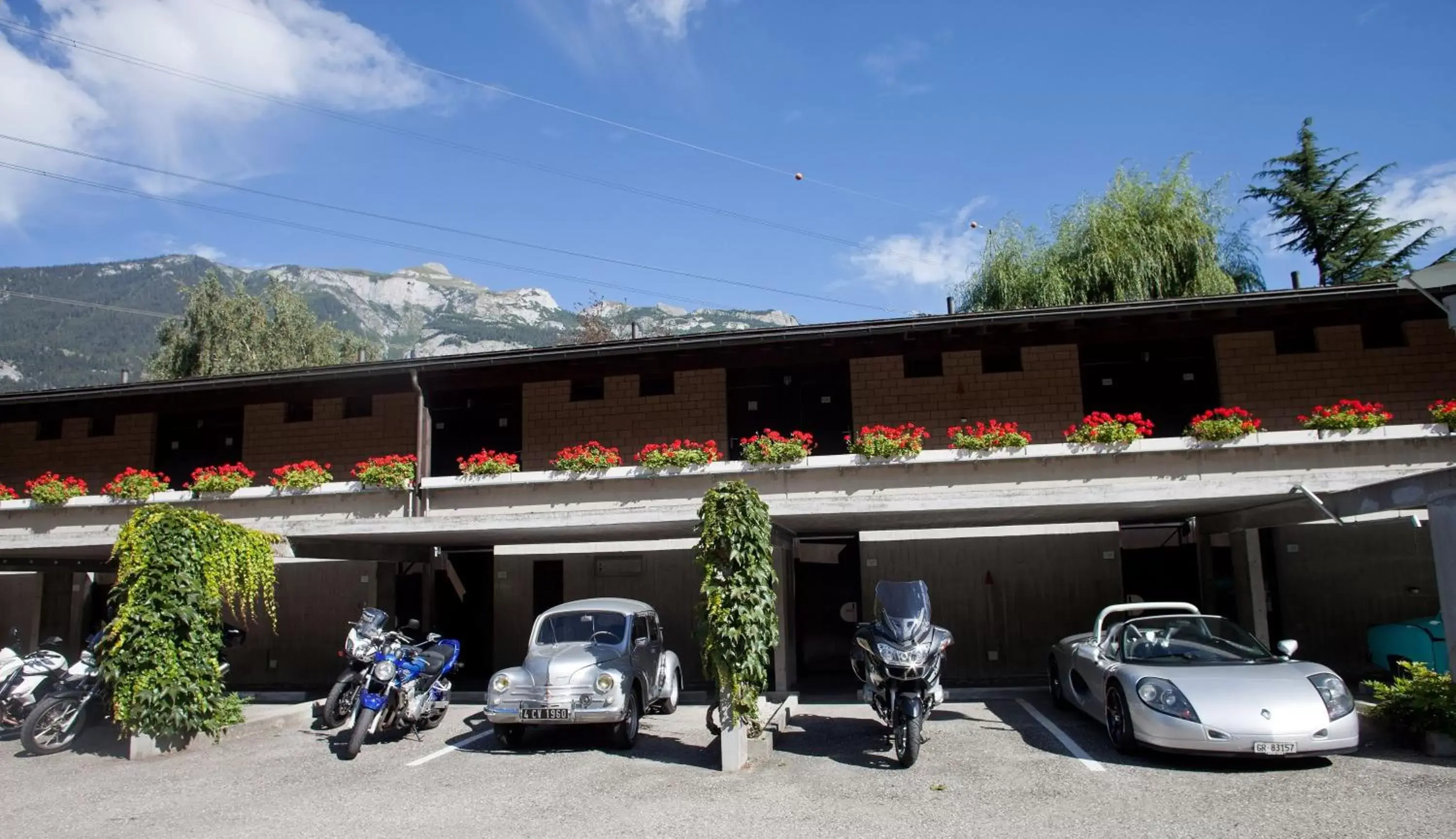 Facade/entrance, Property Building in Hotel Sommerau