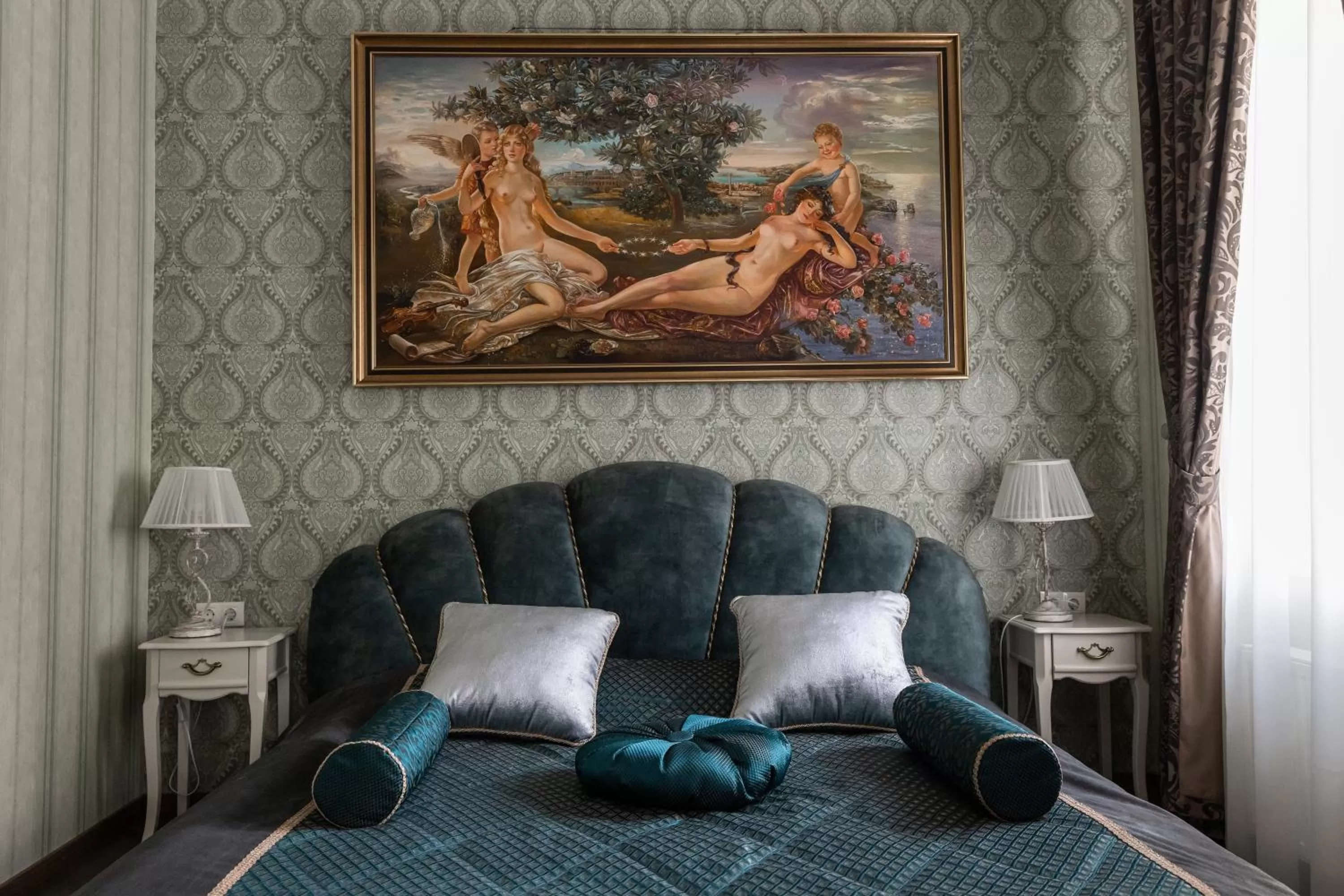 Bed in Hotel "Mandarin Clubhouse"