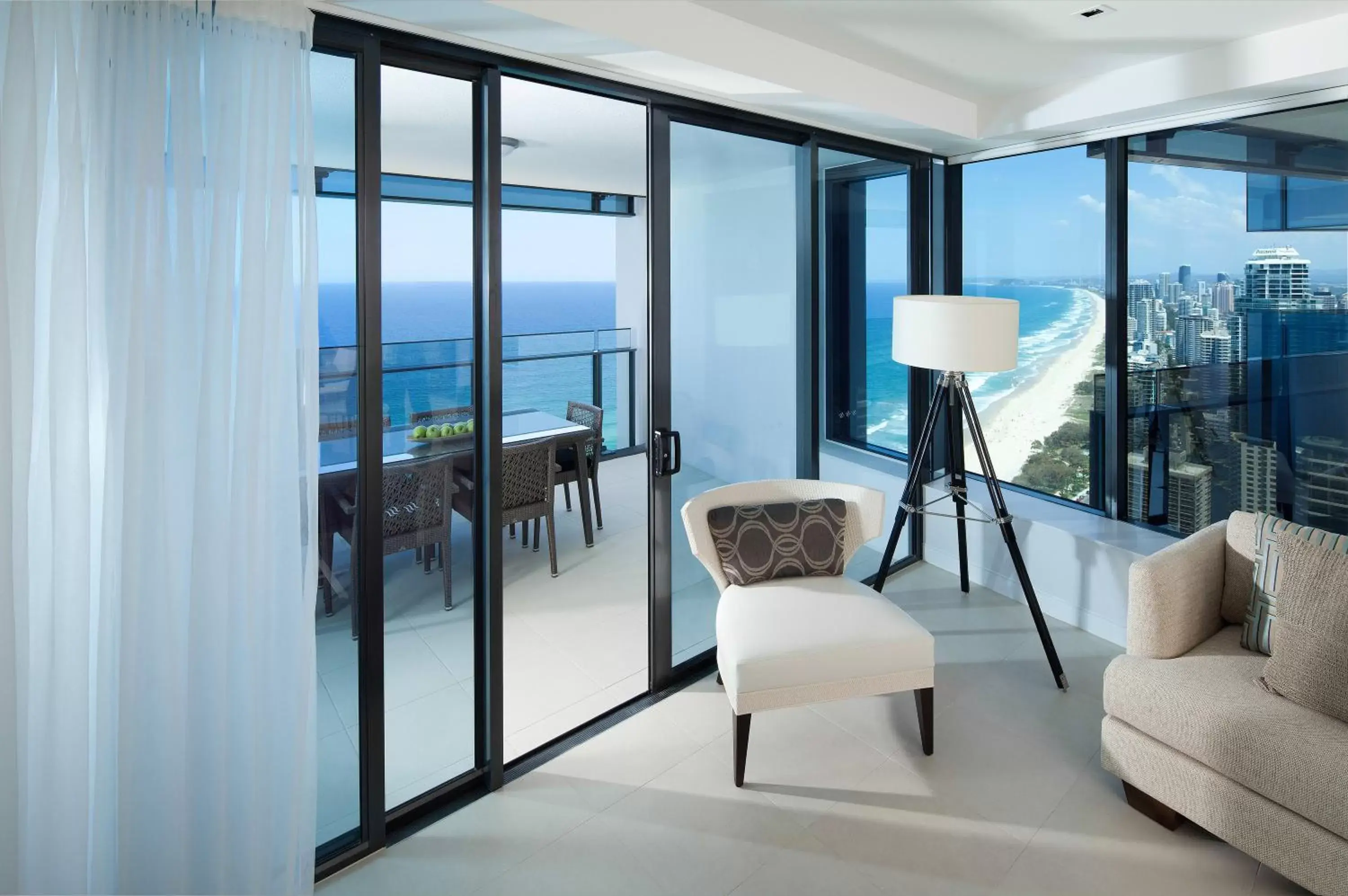 Living room, Sea View in Peppers Soul Surfers Paradise