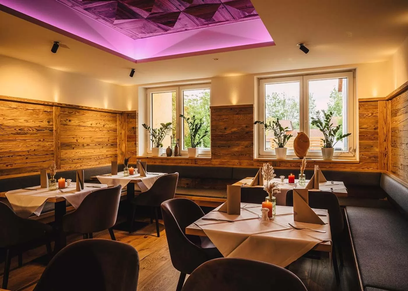 Restaurant/places to eat in Landhotel Hallnberg